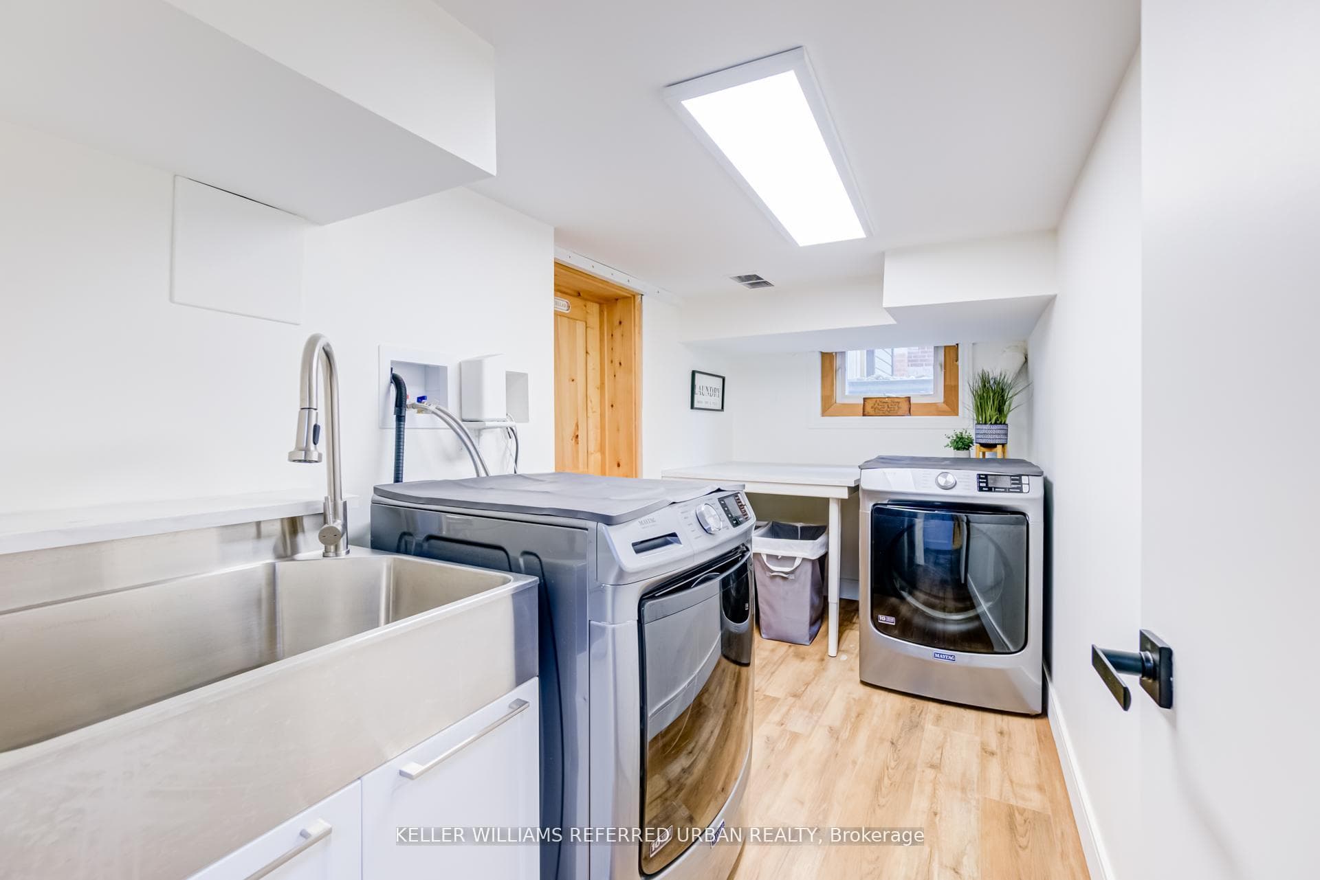 12 Wesley Avenue photo 44