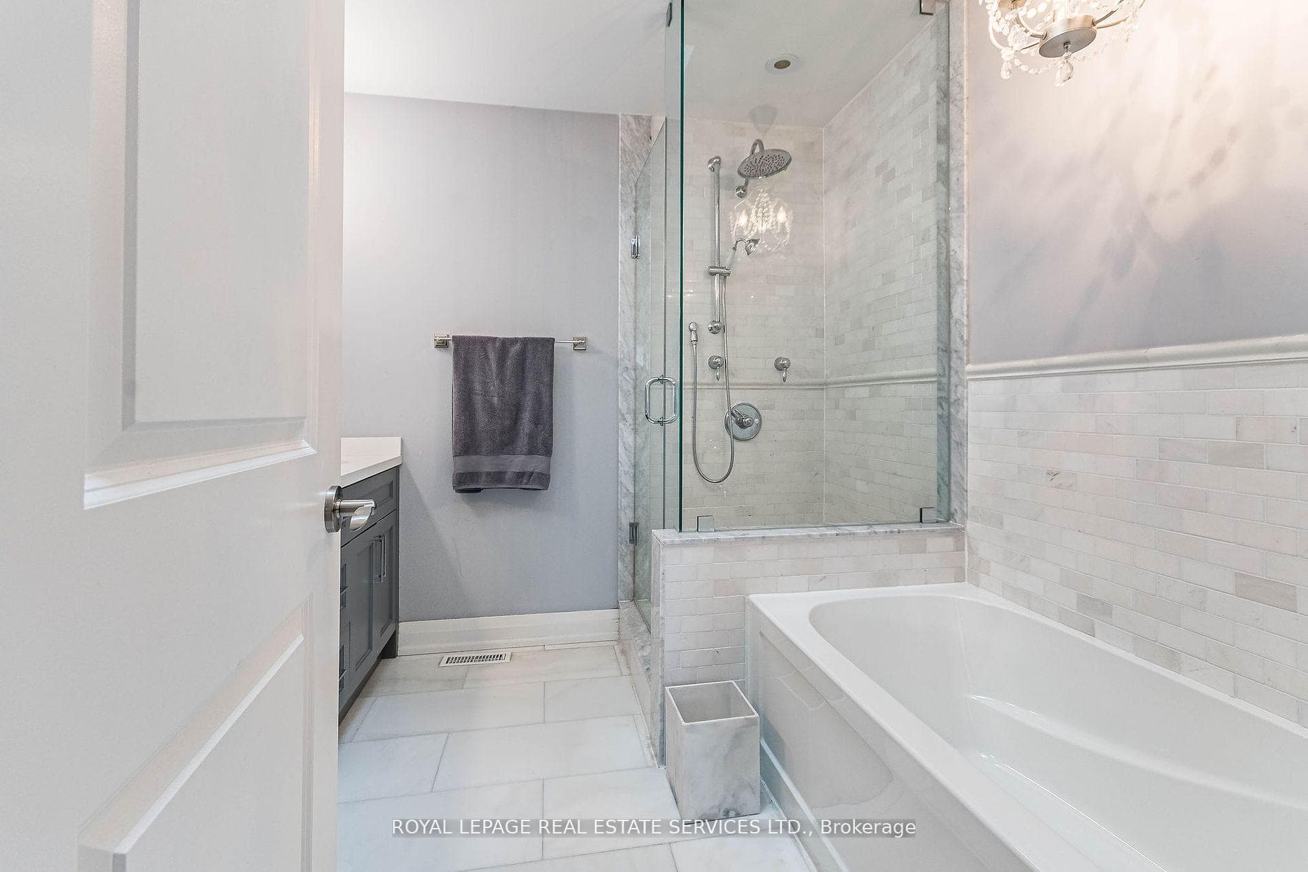 221 Beta Street photo 18