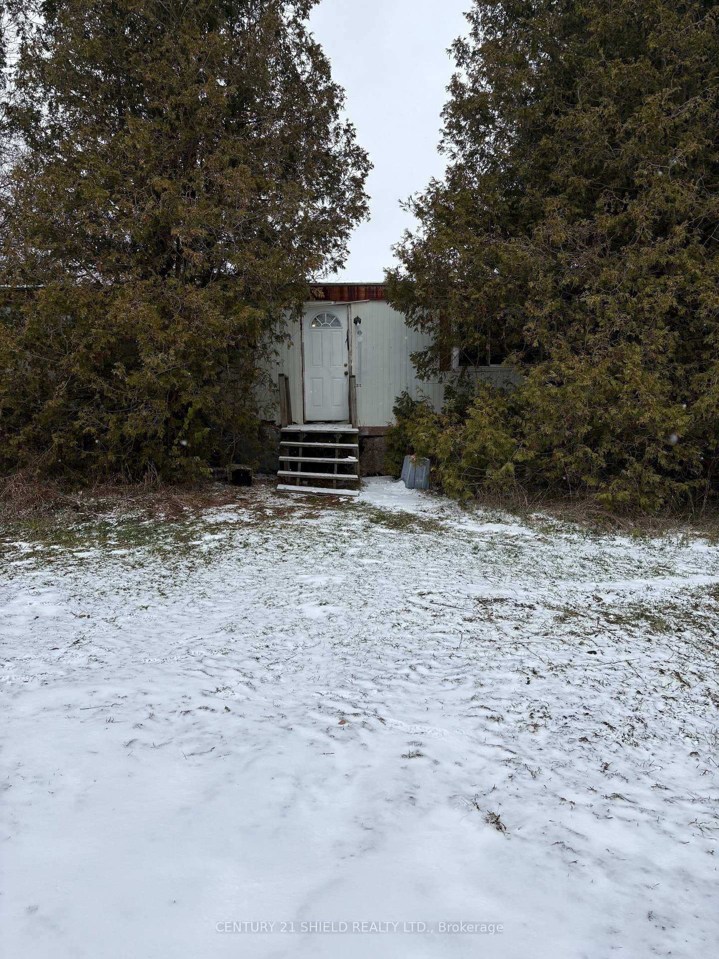 15557 Dixon Road photo 3