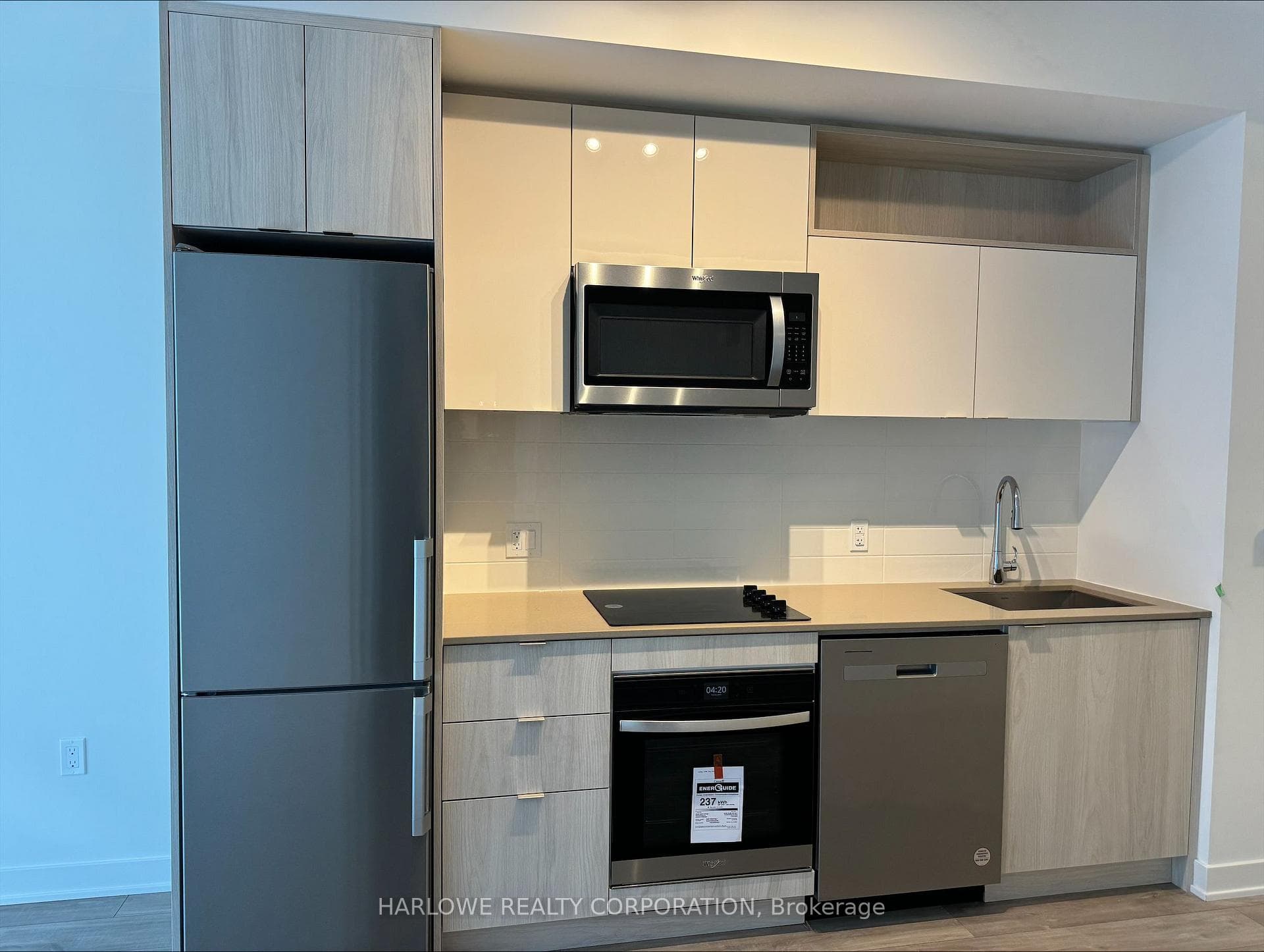 70 Princess Street Unit 2714 E photo 1