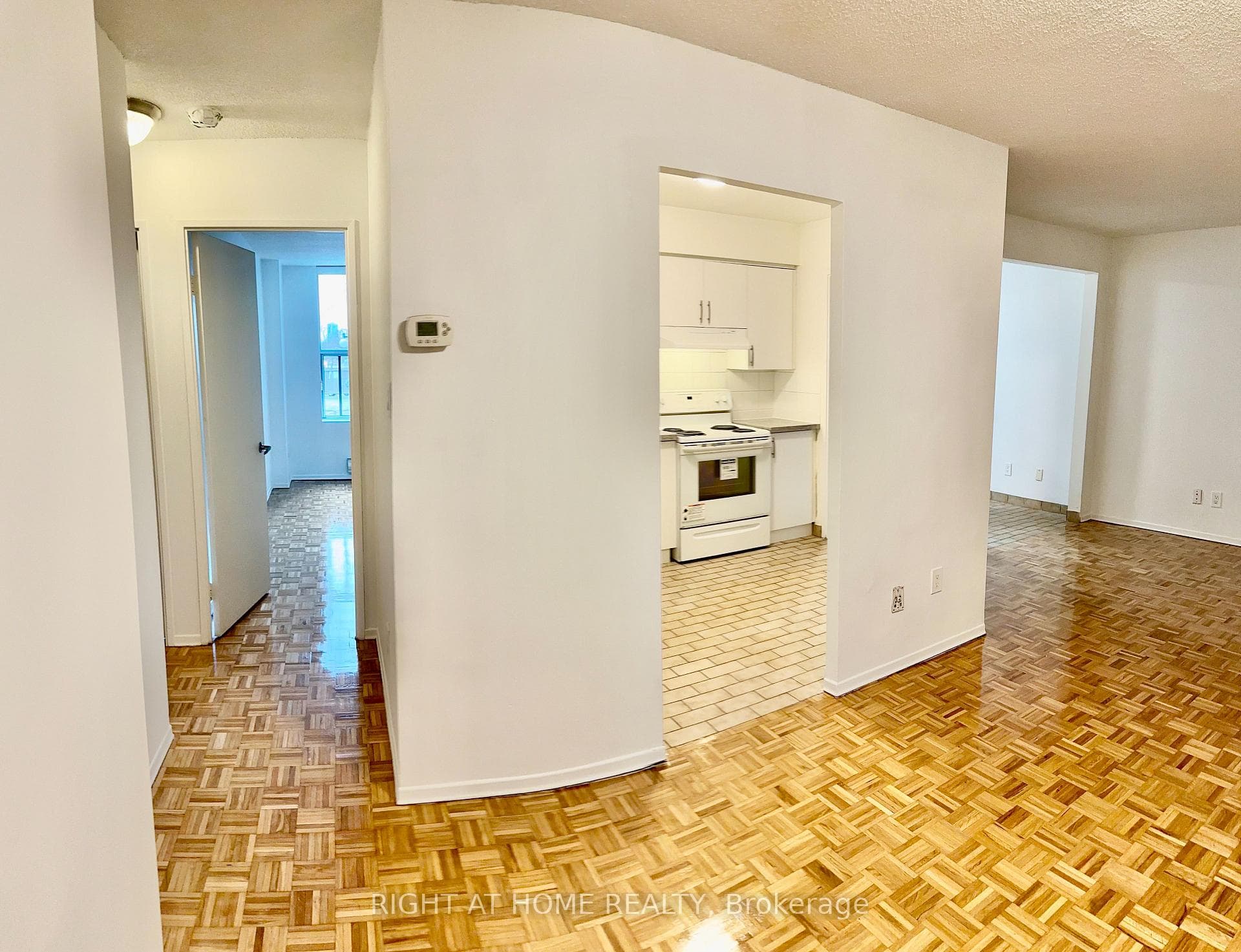 5795 Yonge Street Unit 101 photo 8