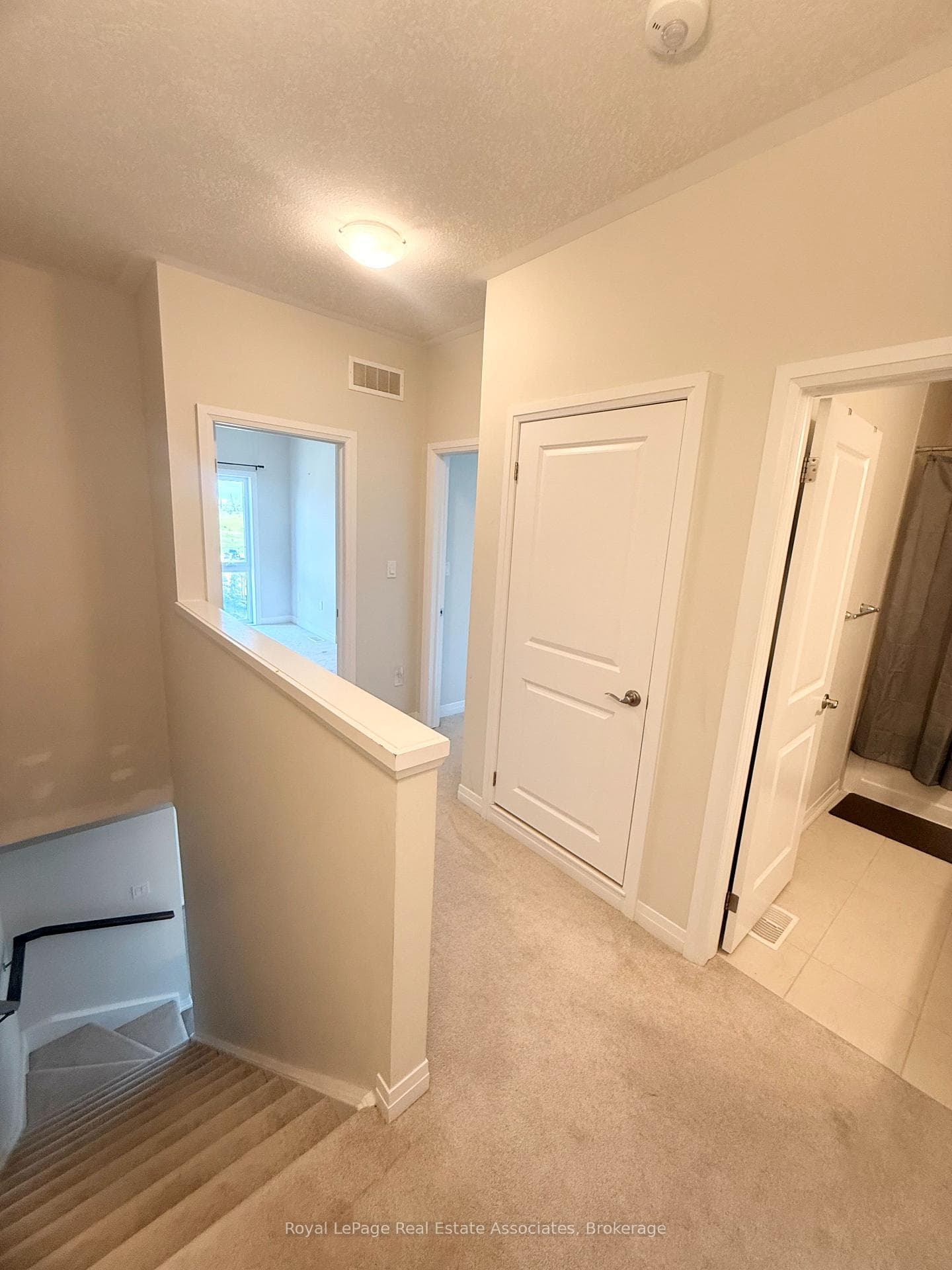 261 Woodbine Avenue Unit 65 photo 6