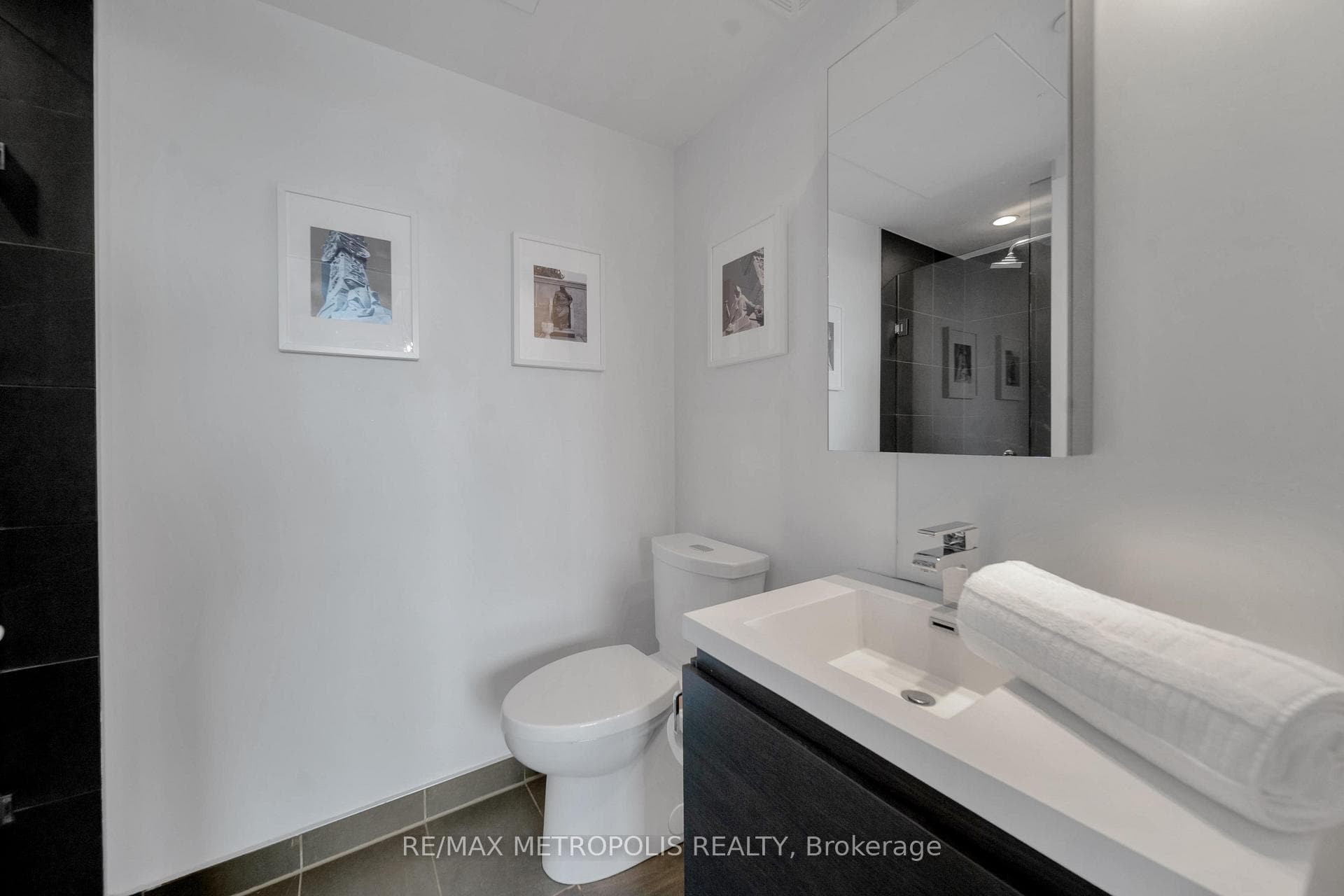 1030 King Street Unit 737 photo 15
