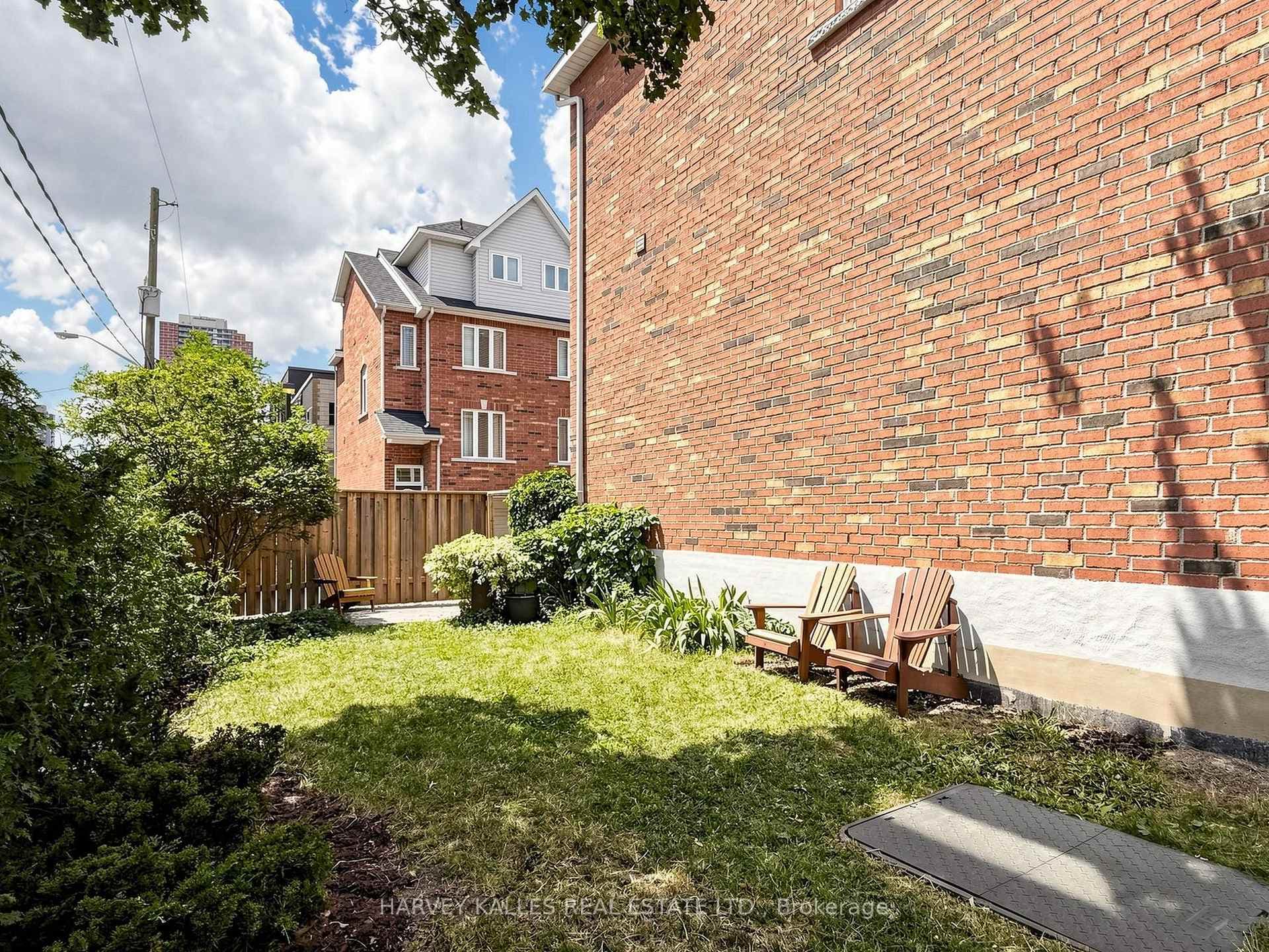 10 Lightbourn Avenue photo 46