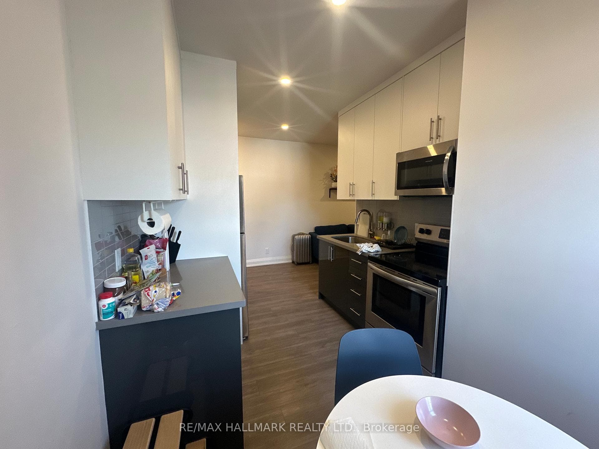 595 St Clair Avenue Unit 11 photo 11