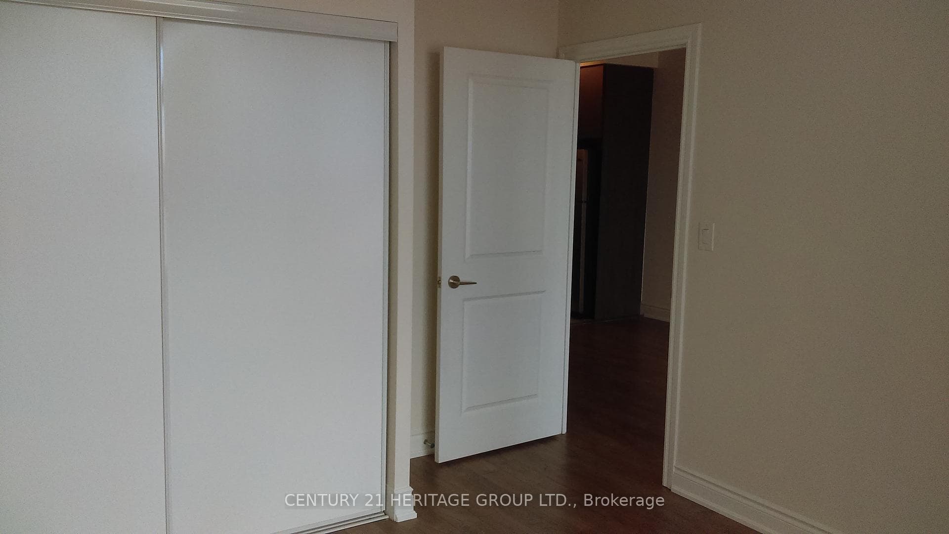 277 South Park Road Unit 719 photo 9