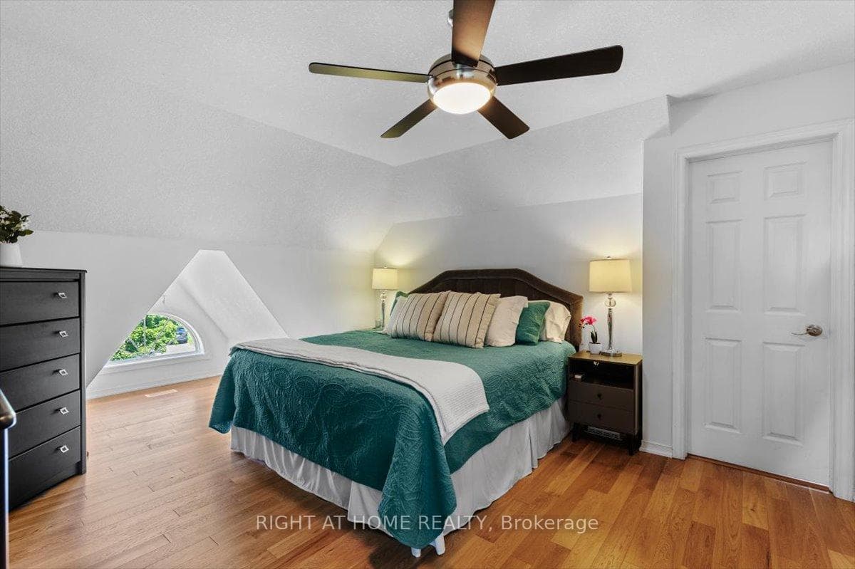 134 Edward Street photo 19