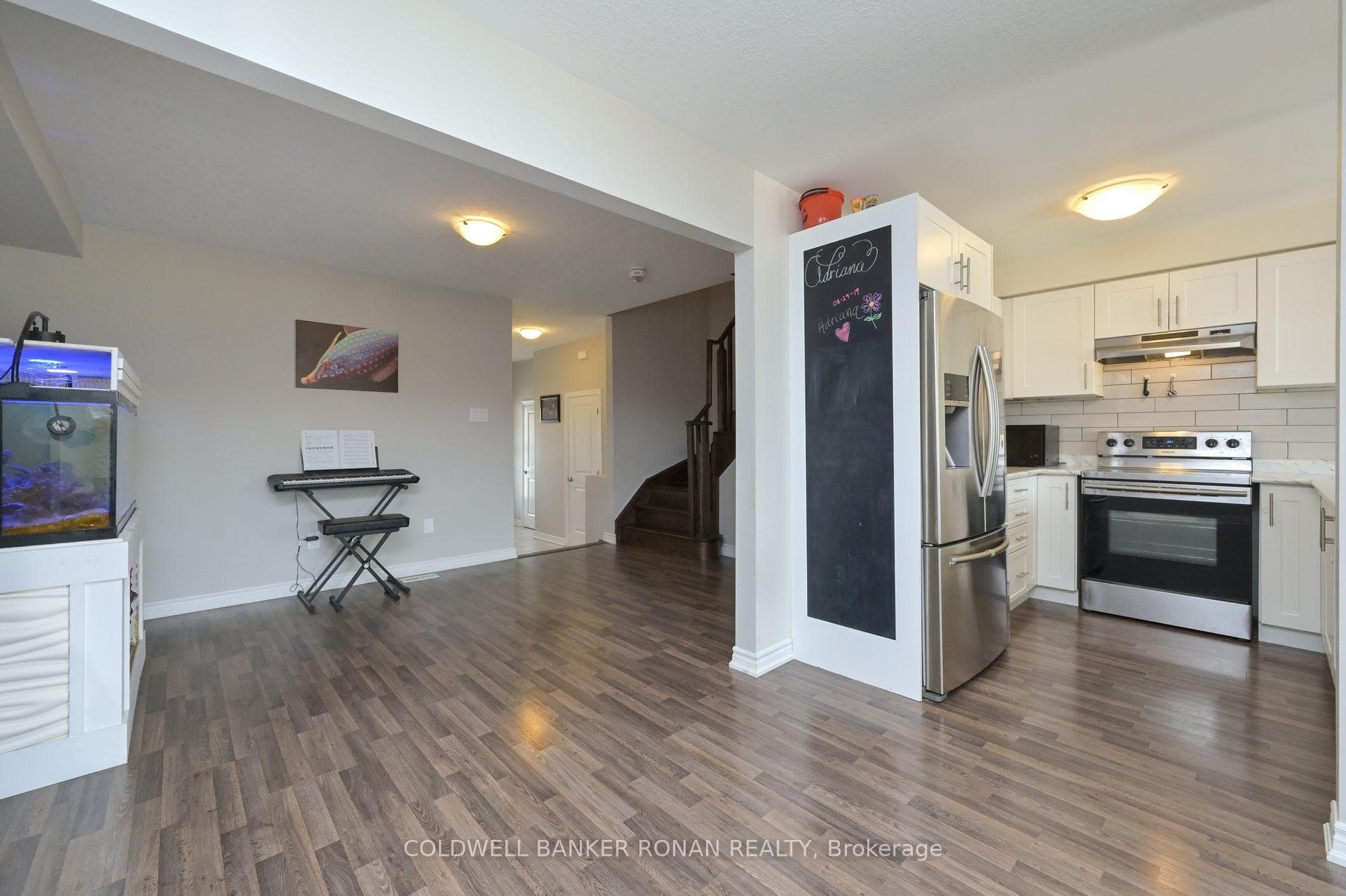 98 Knight Street photo 18