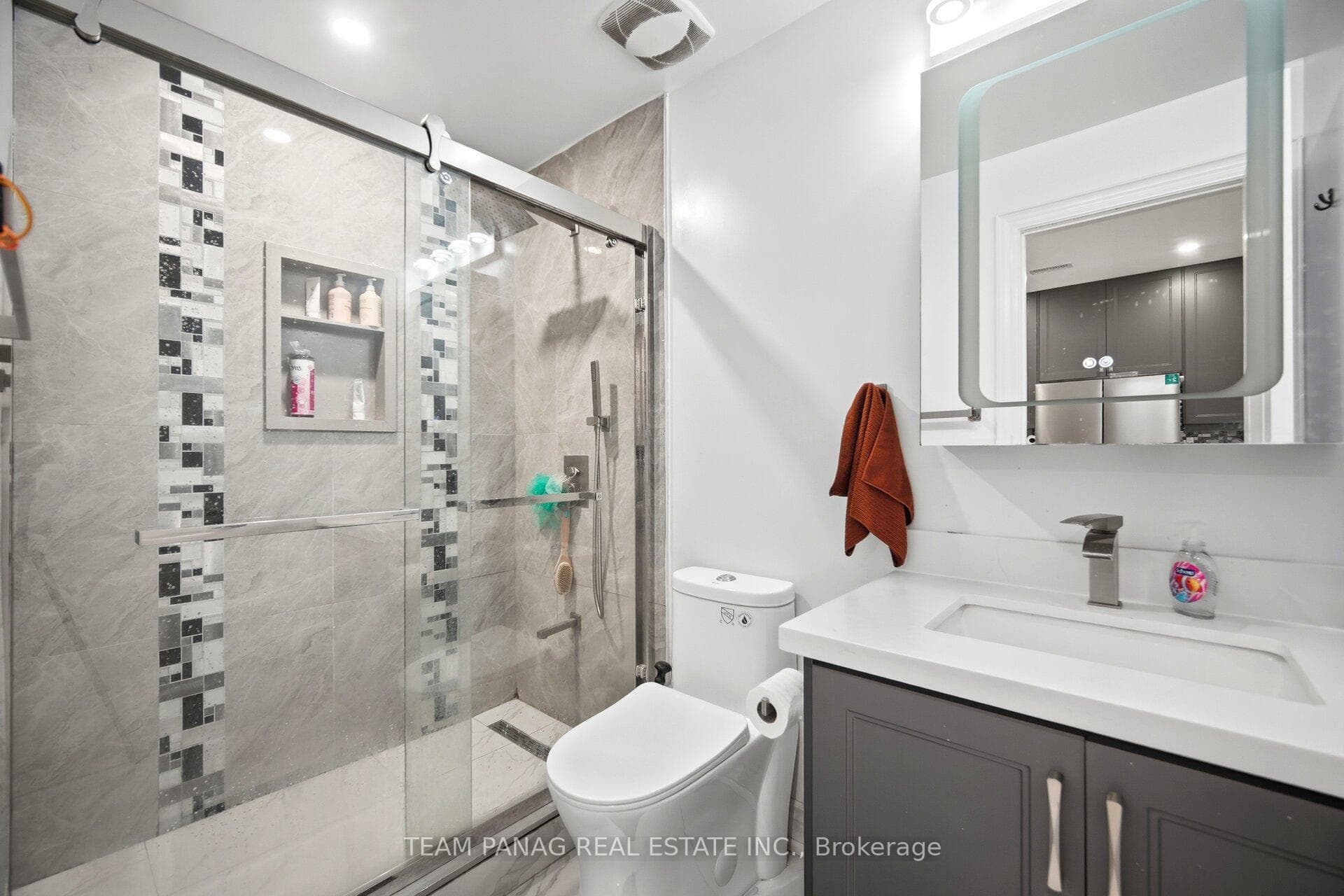 19 Falkland Road photo 41