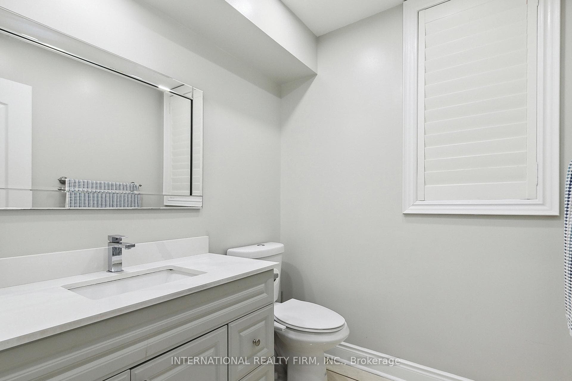 8 Redwillow Road photo 14
