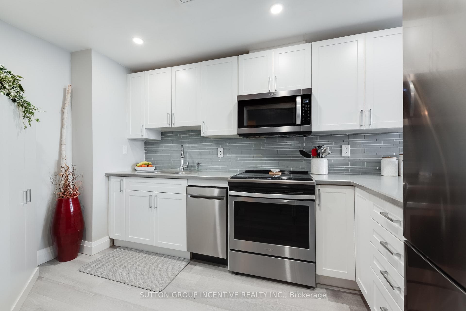 181 Collier Street Unit 117 photo 6