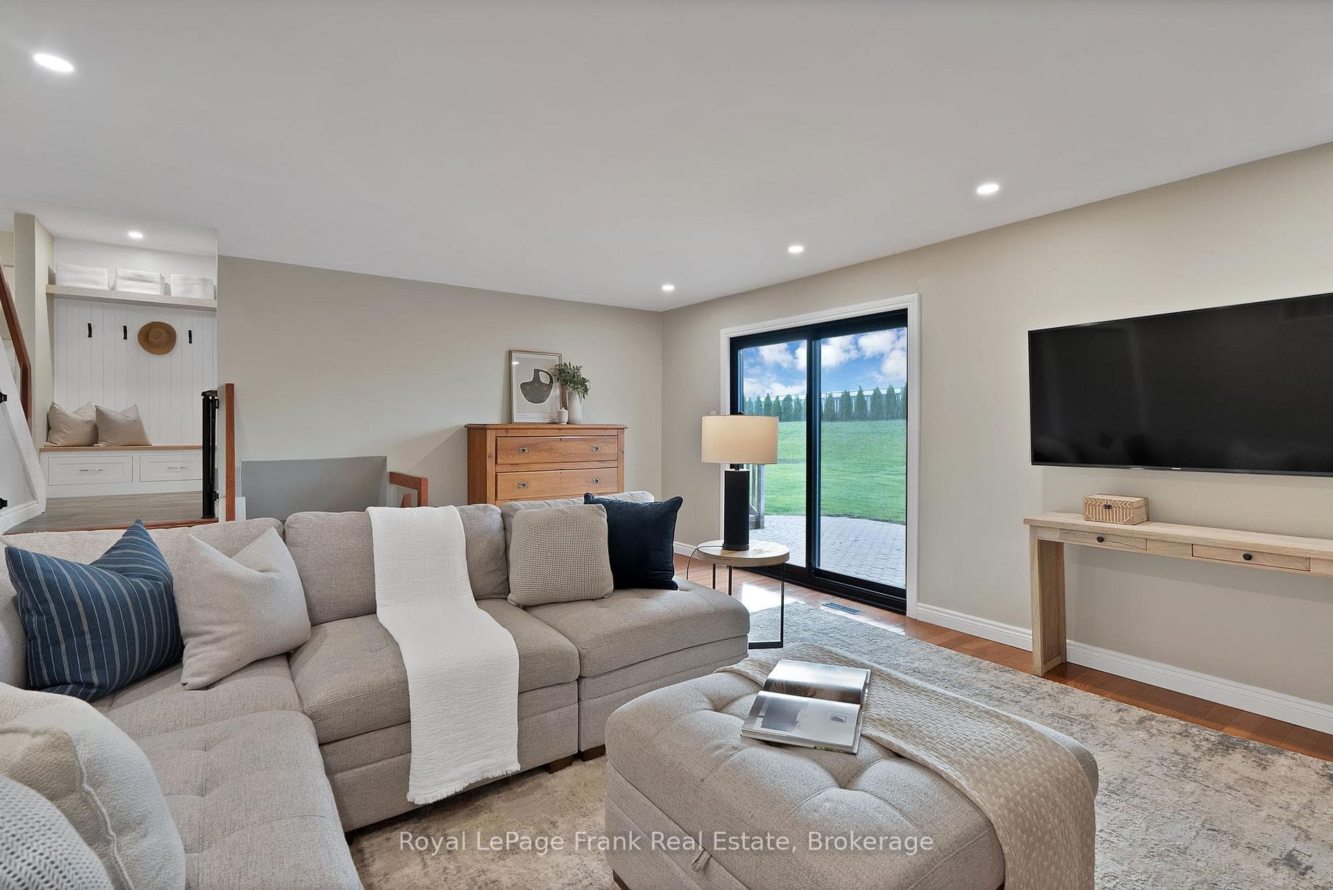 8 Gamron Avenue photo 36