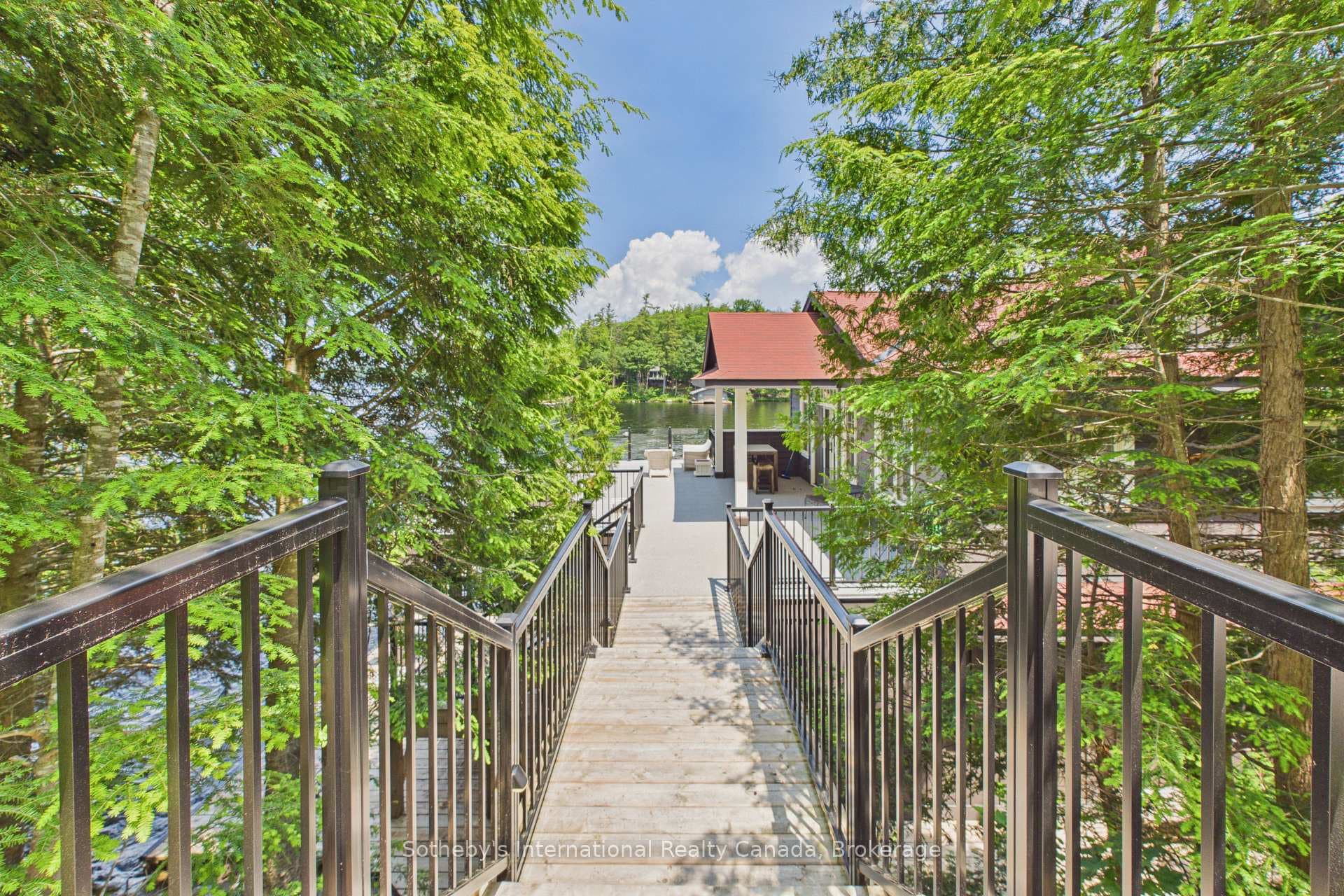 1181 Ashforth Drive photo 35