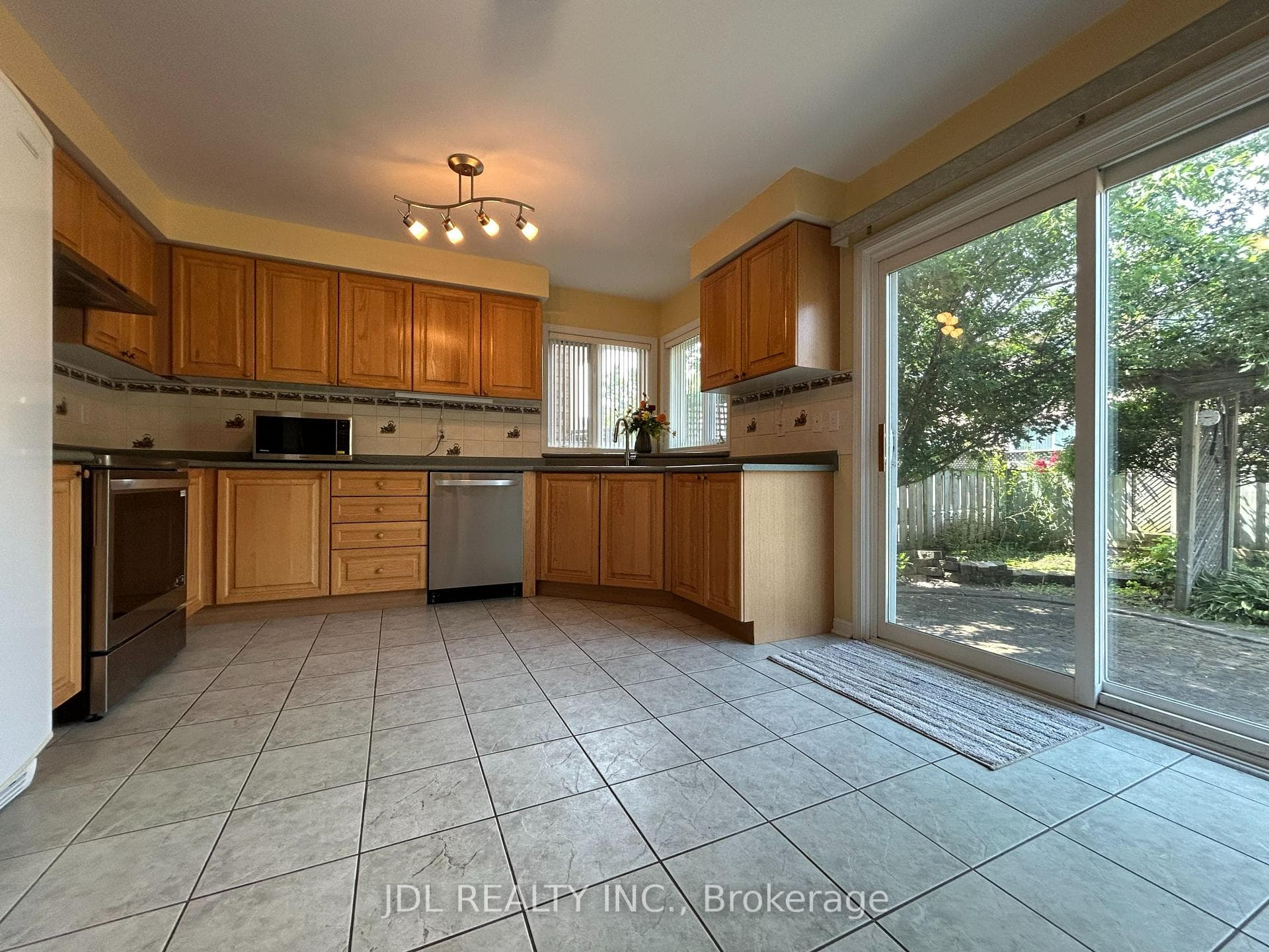 14 Redbud Street photo 5