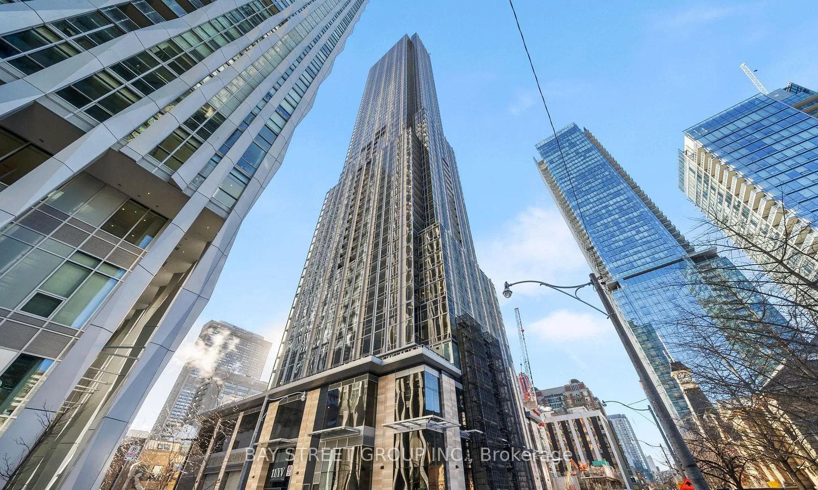 11 Yorkville Avenue Unit 6006 photo 1