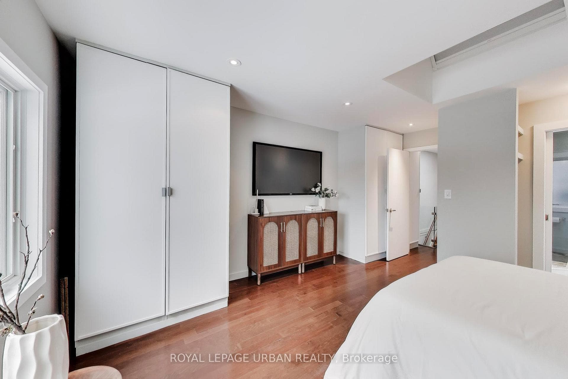 132 Mortimer Avenue photo 18