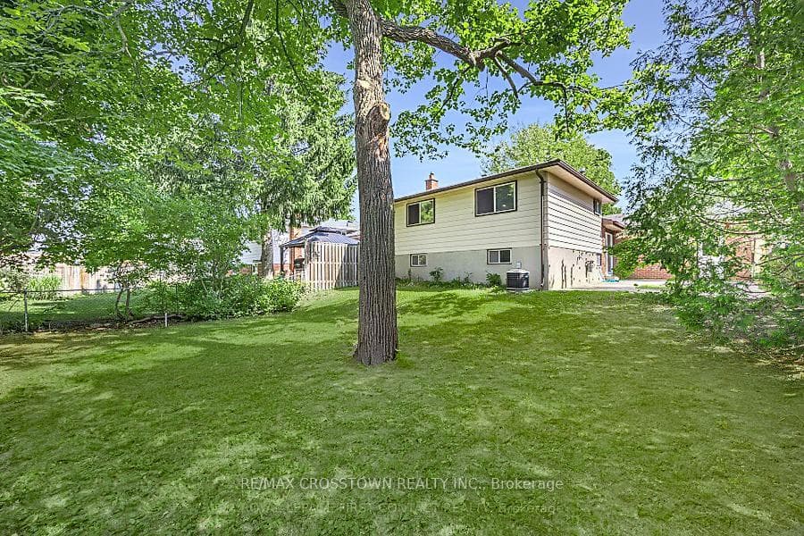 6 Deerpark Drive photo 2