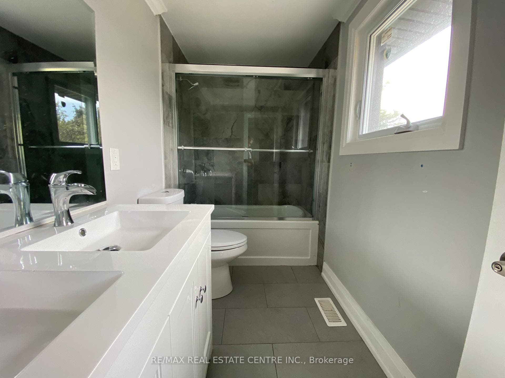 5 Tullamore Road photo 6