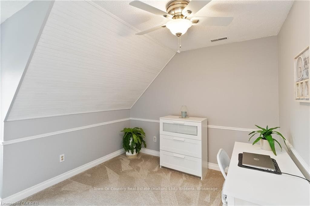 932 MAPLE Avenue photo 29