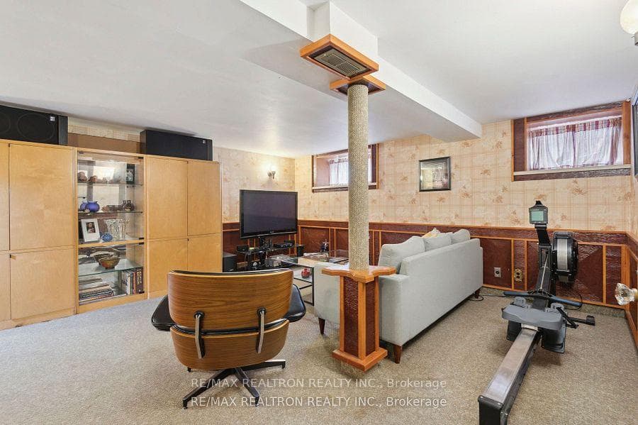 6 Redland Crescent photo 44