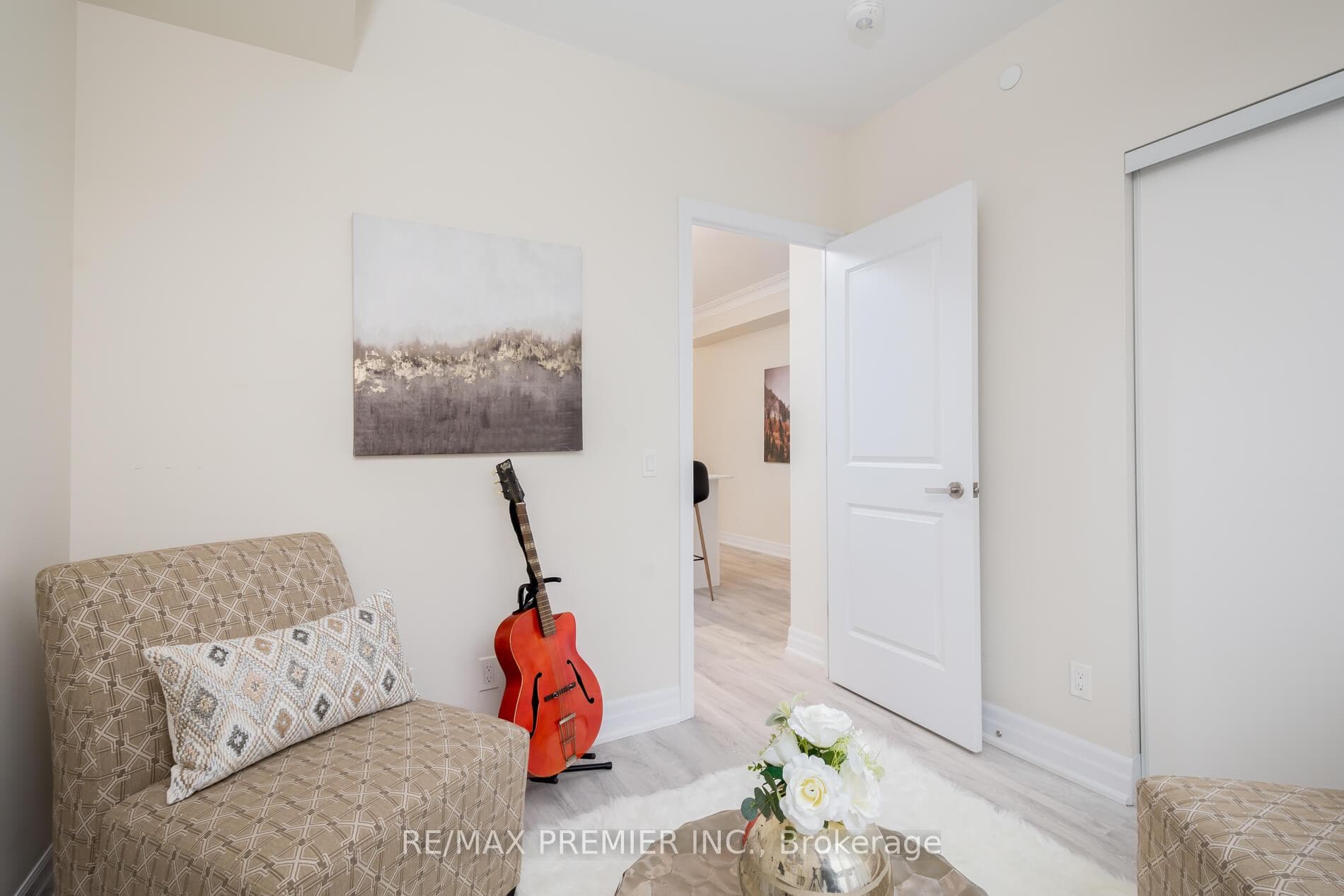 9085 Jane Street Unit 909 photo 26