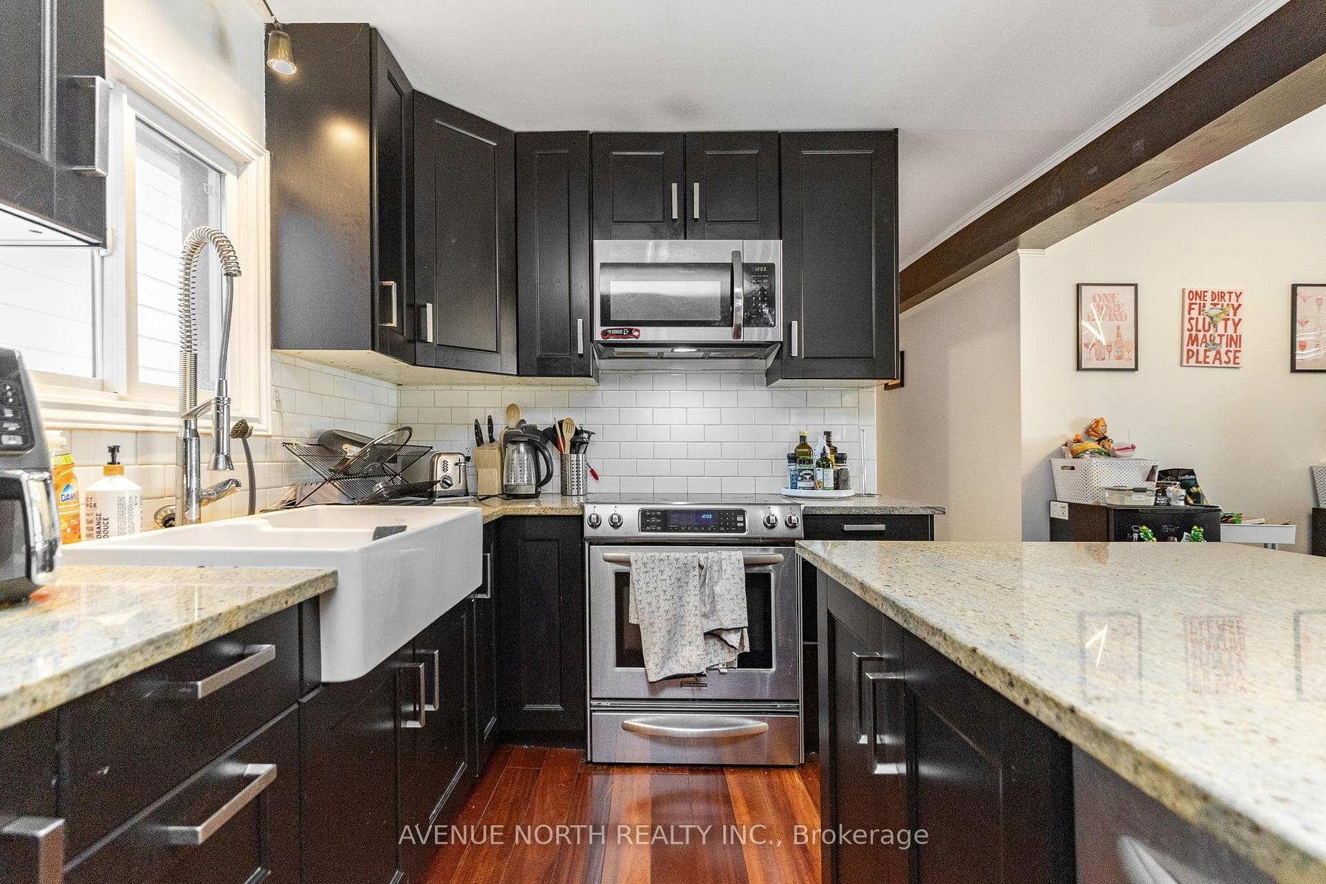 206 Blackburn Avenue photo 10