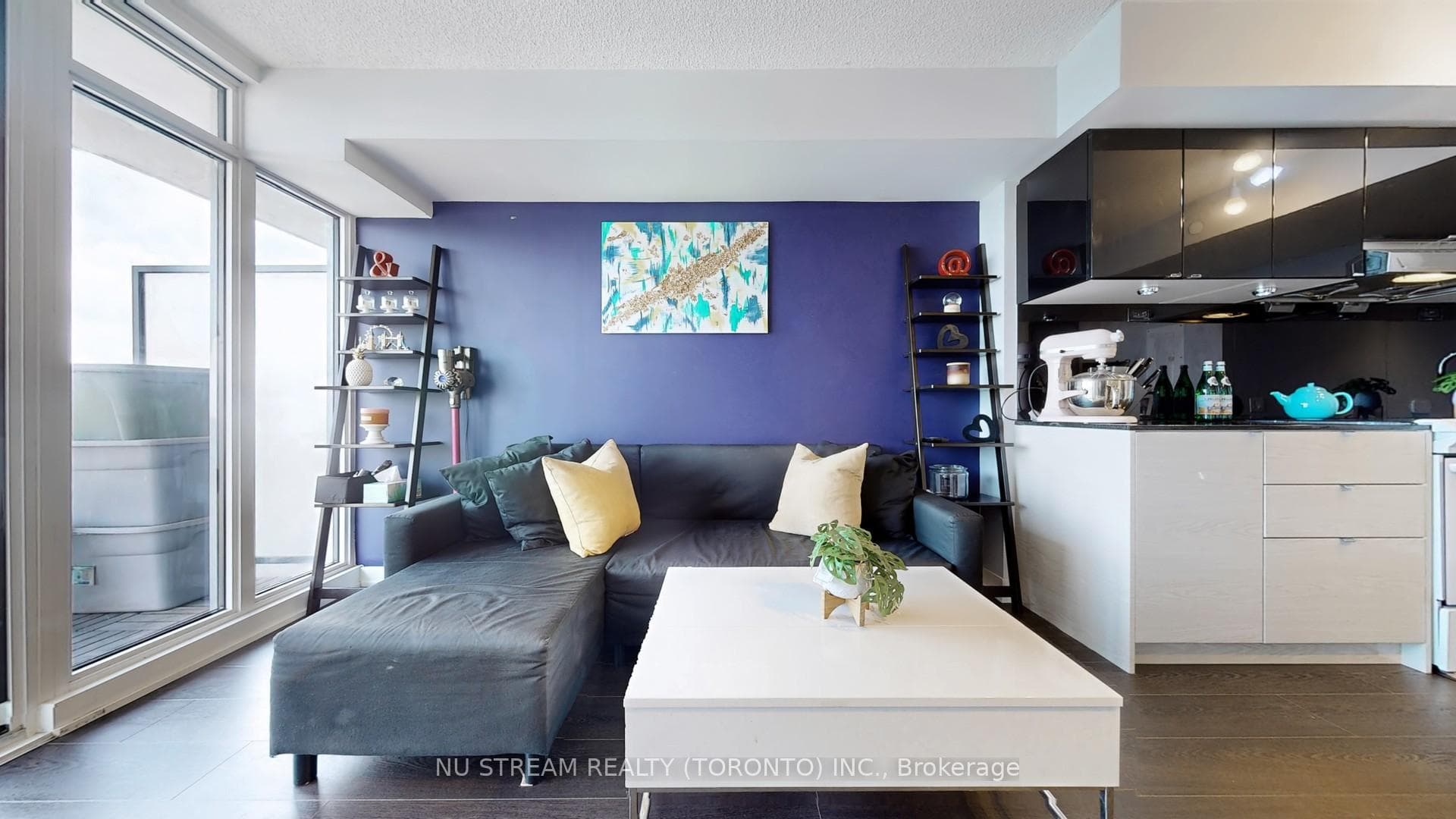 72 Esther Shiner Boulevard Unit 2111 photo 6