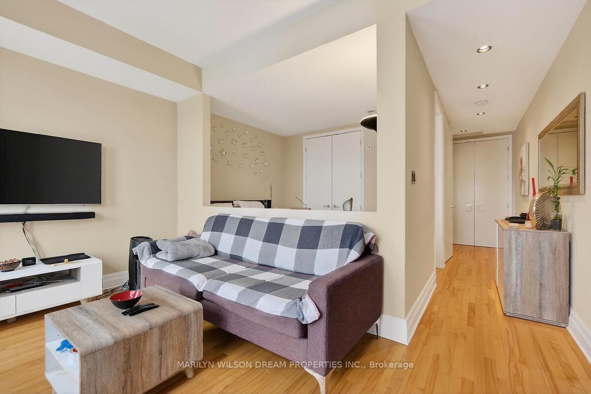 330 Loretta Avenue Unit 906 photo 14
