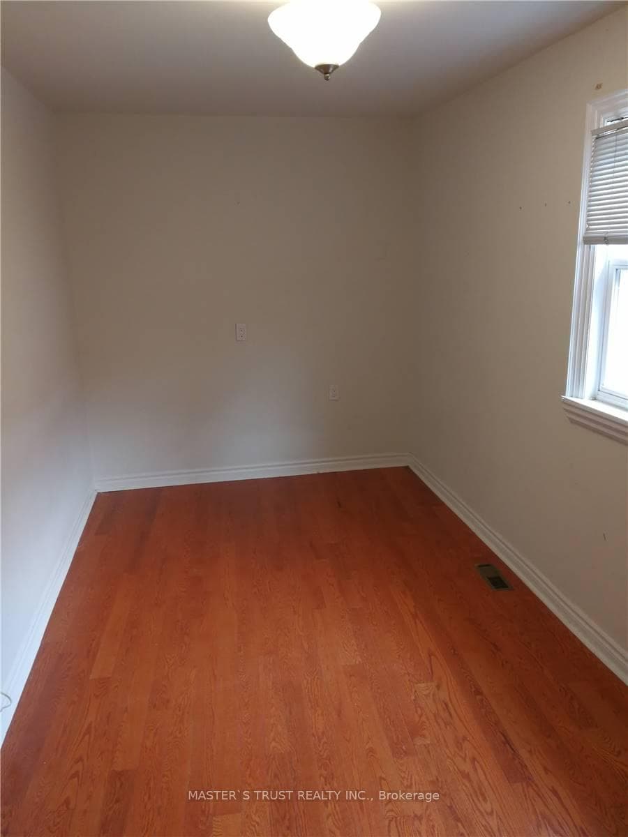 91 Lippincott Street photo 11