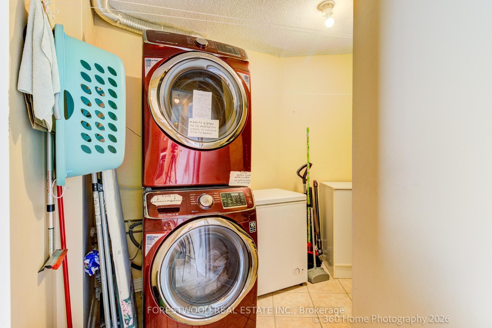 3700 Kaneff Crescent Unit 2202 photo 20