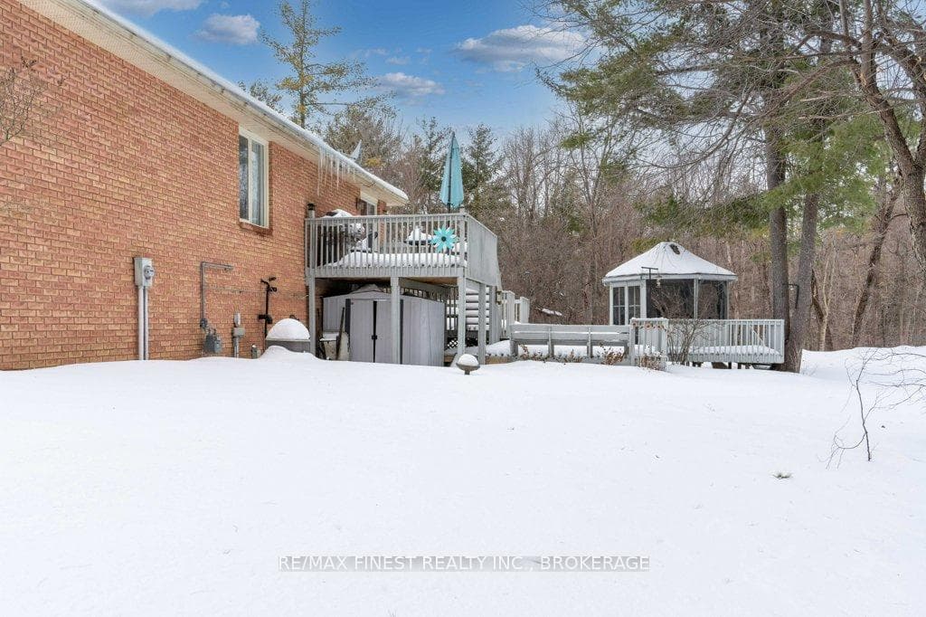 2154 Arne Crescent photo 47