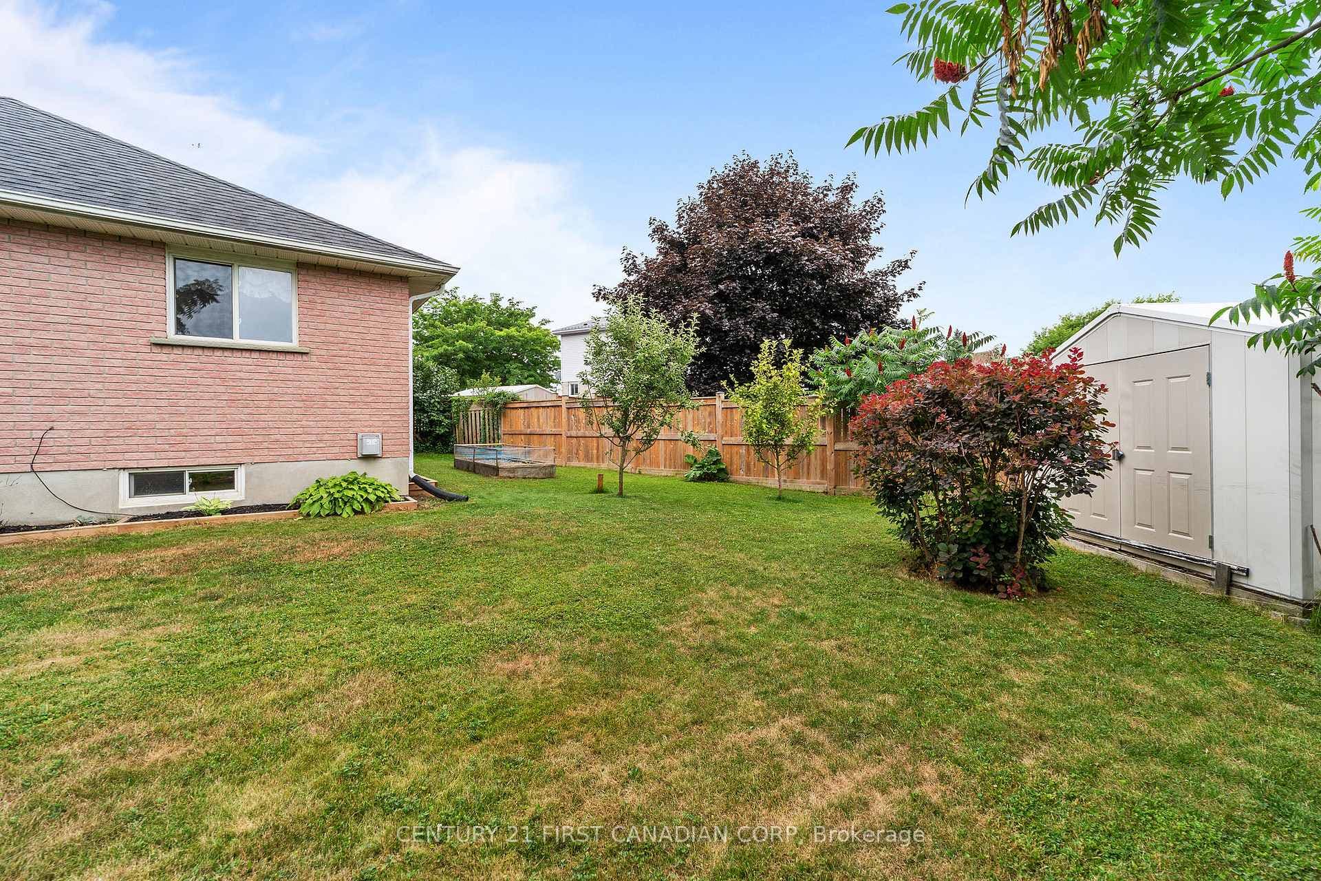 7 Sifton Drive photo 39