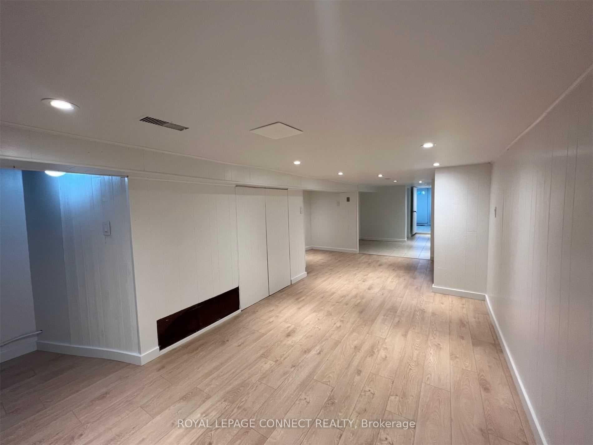 16 Adrian Avenue Unit Bsmt photo 8