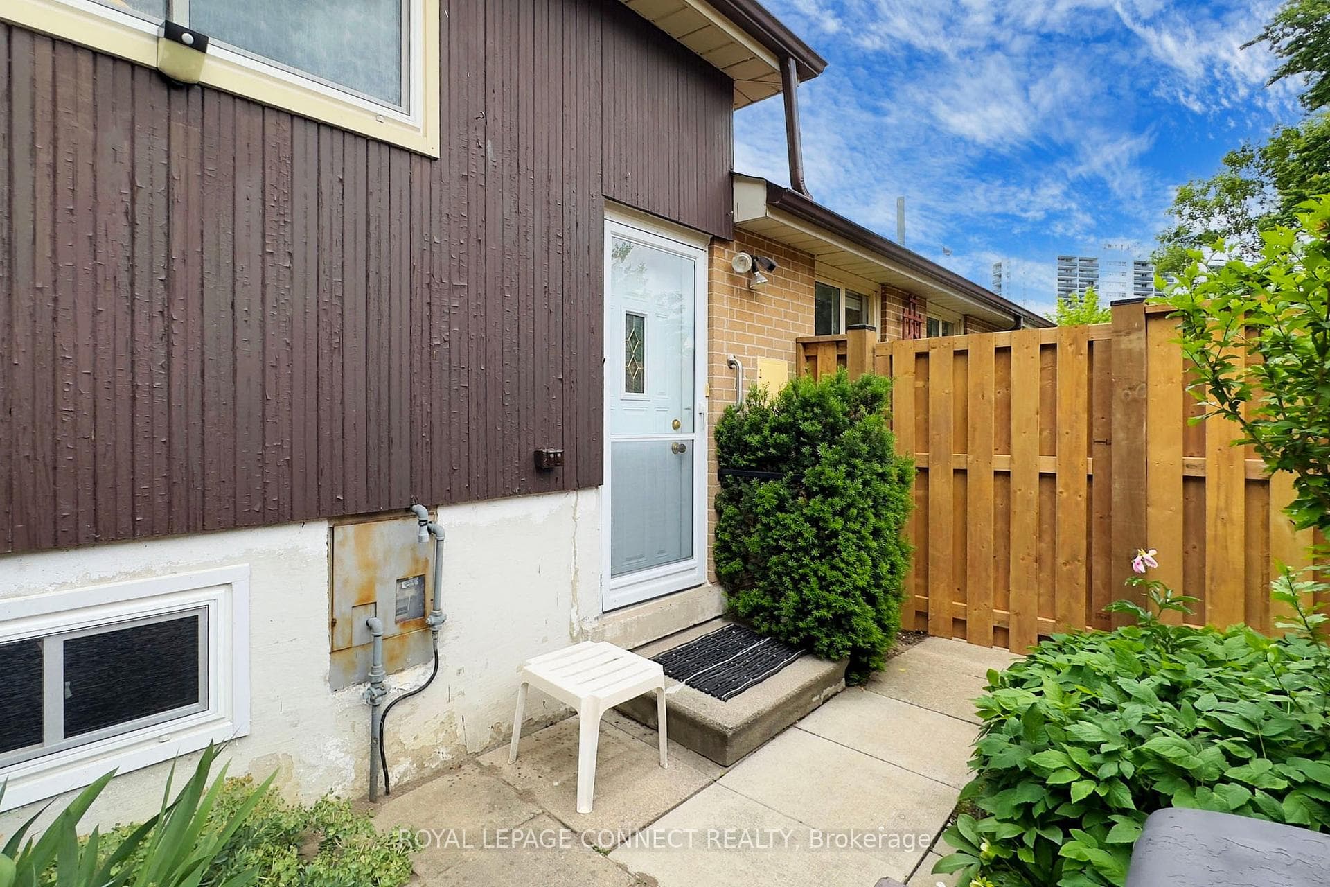 52 Bledlow Manor Drive photo 34