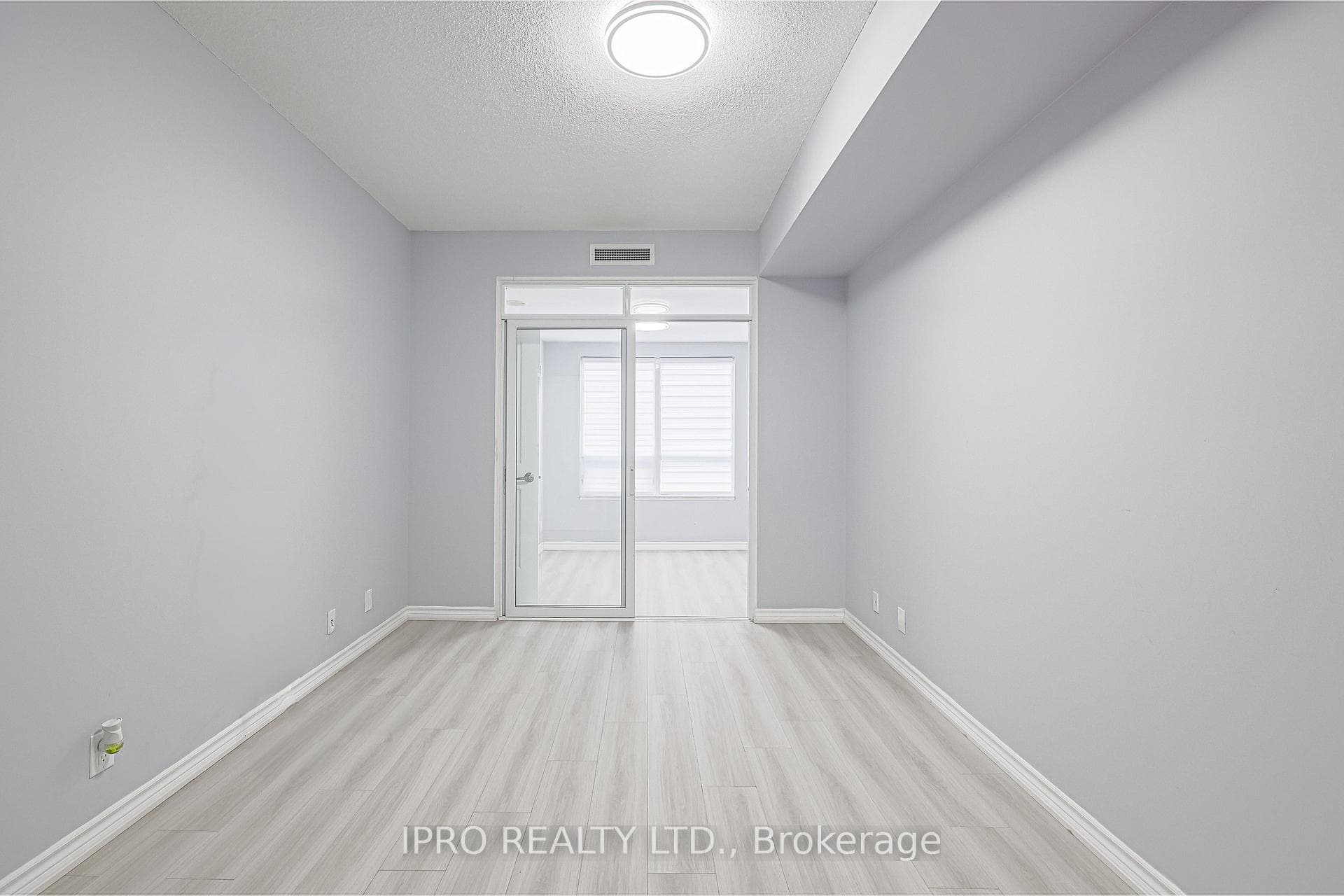 9235 Jane Street Unit 202 photo 25