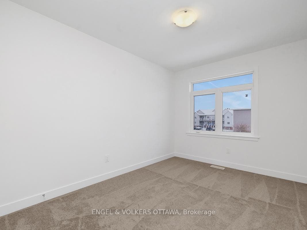 807 Anciano Crescent photo 31