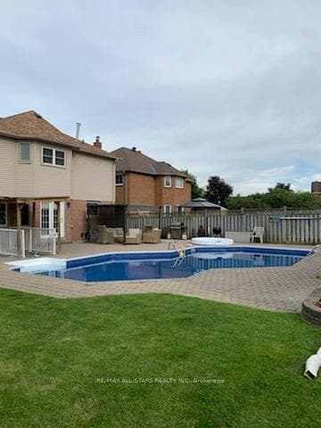 8 Hadera Place photo 5