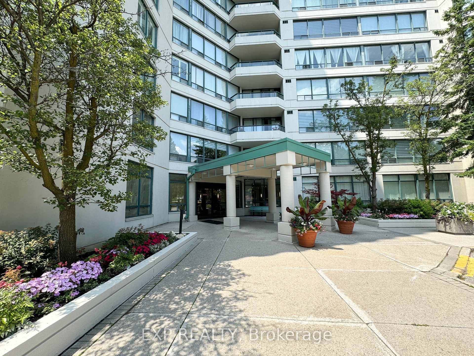 120 Promenade Circle Unit 810 photo 3