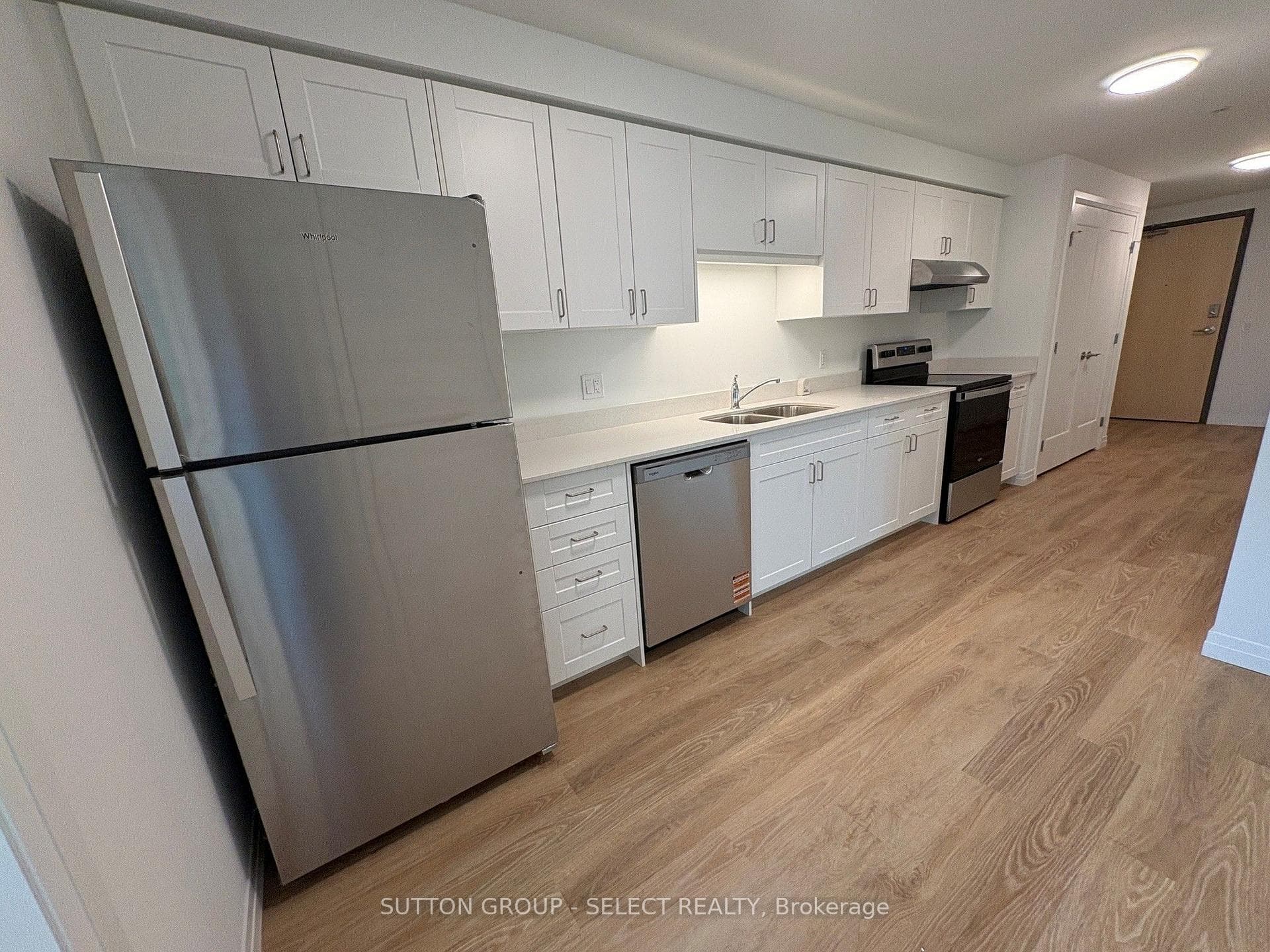 351 HILL Street Unit 519 photo 4