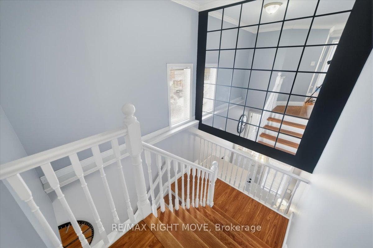 91 Benjamin Crescent photo 16