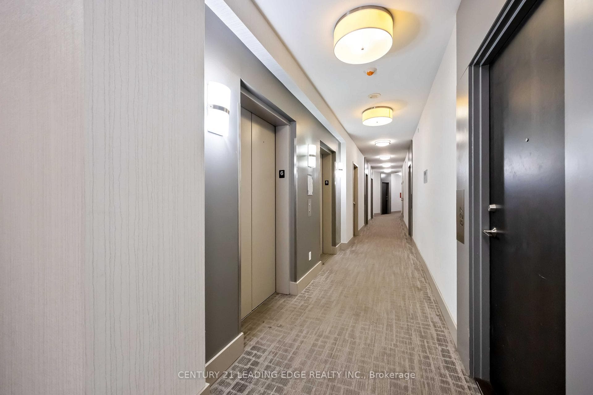 50 Bruyeres Mews Unit 619 photo 3
