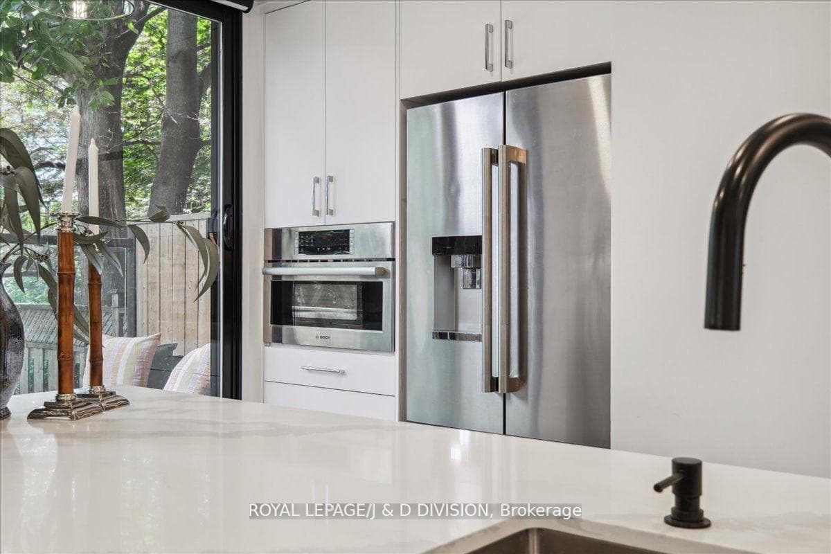 9 Mallon Avenue photo 15