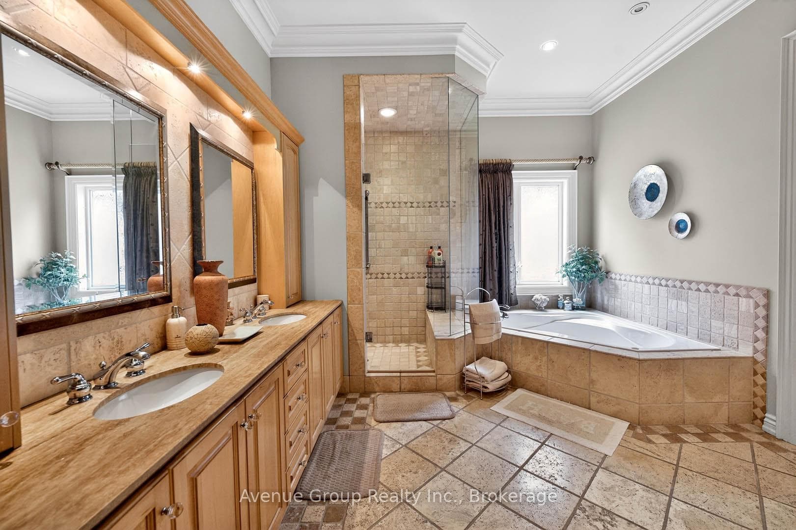 7 Longview Crescent photo 22