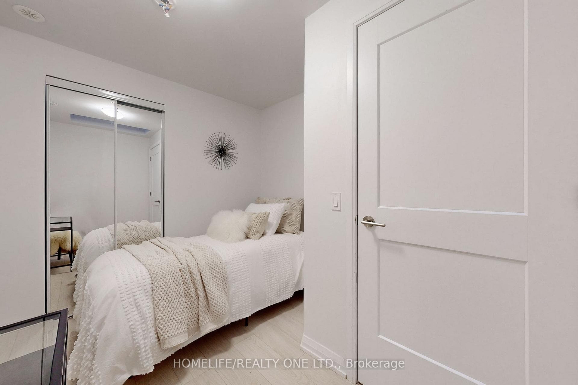 1050 Portage Parkway Unit TH#31 photo 25