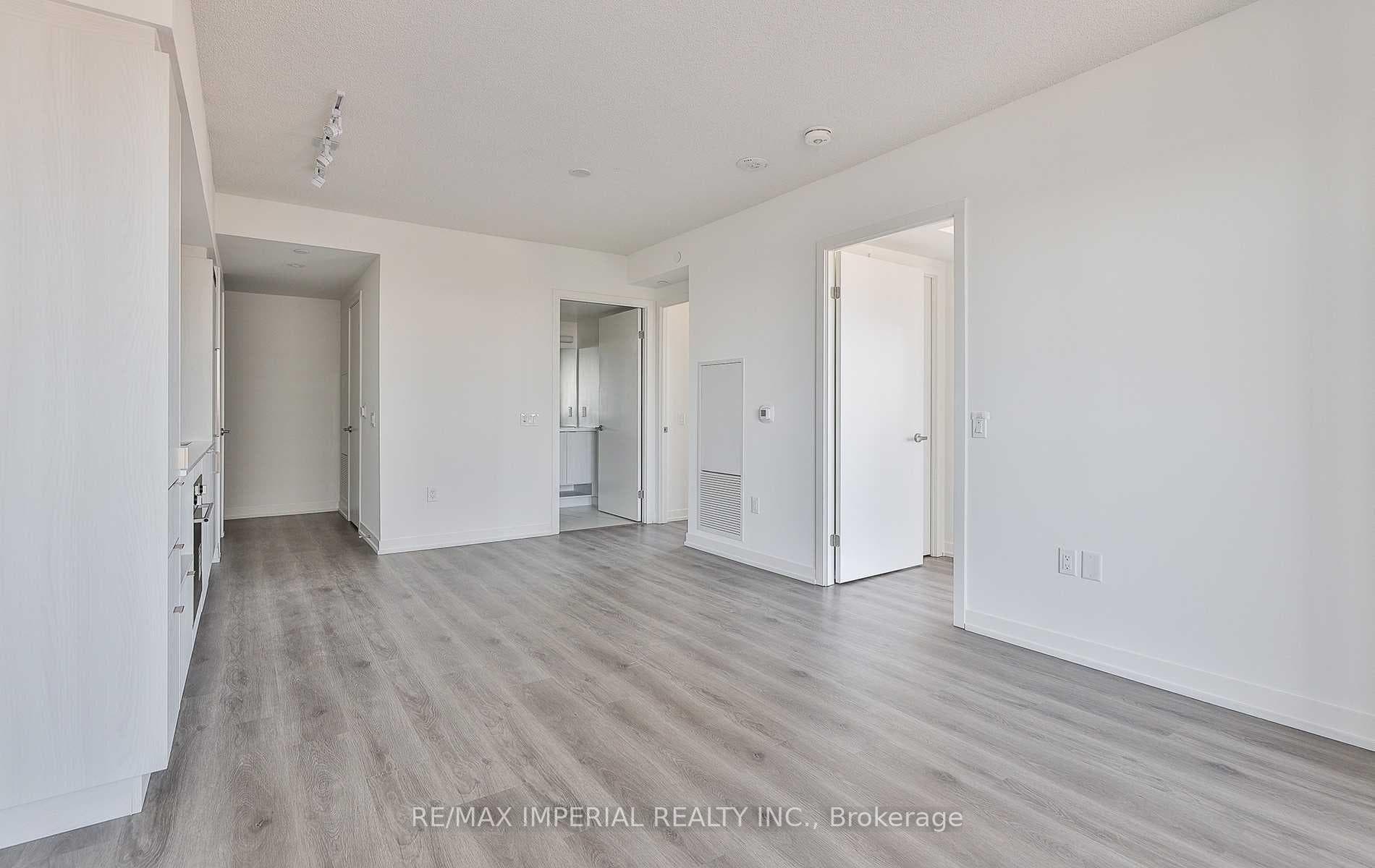 138 Downes Street Unit 3303 photo 9