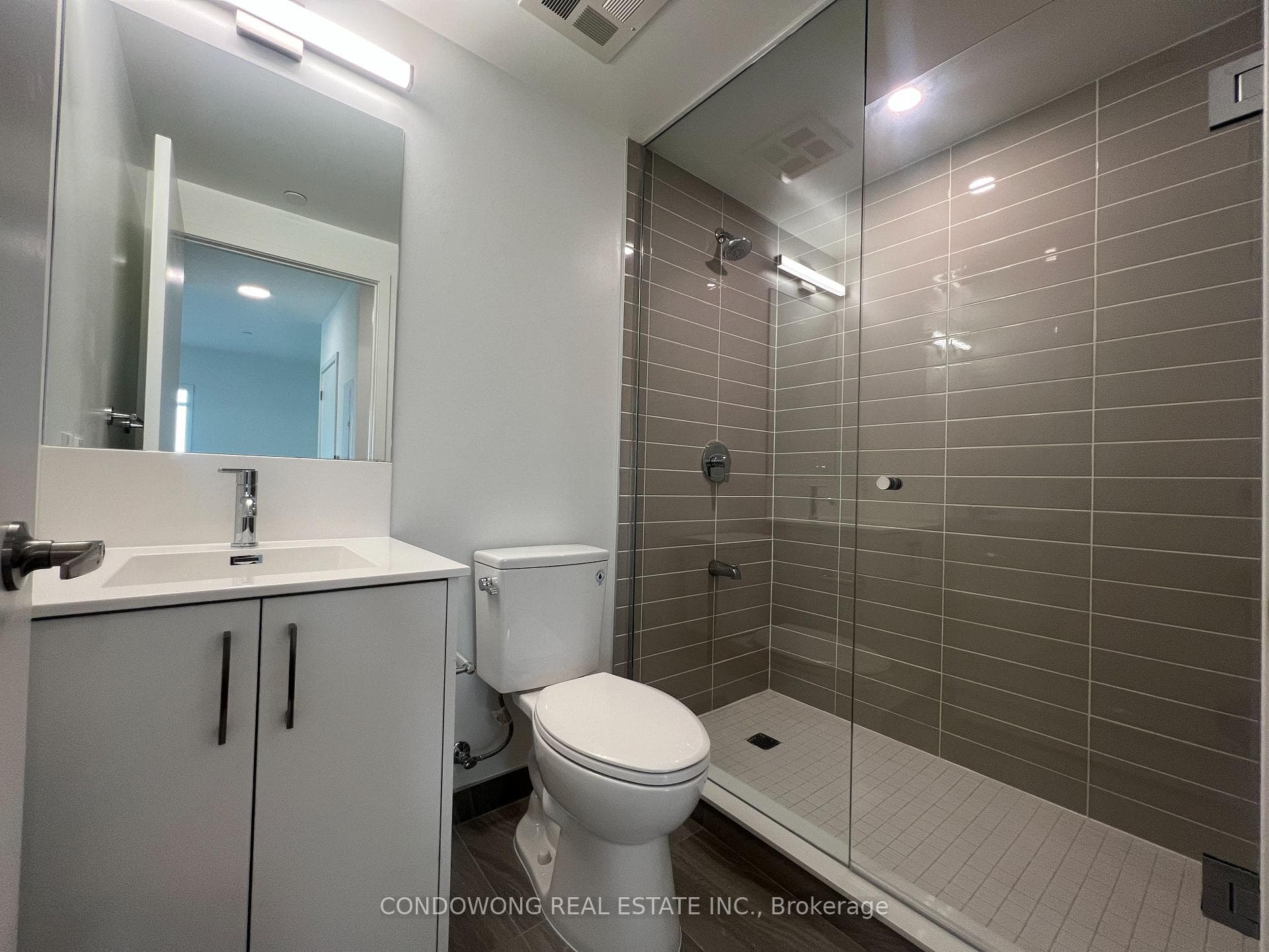 Toilet And Shower Room