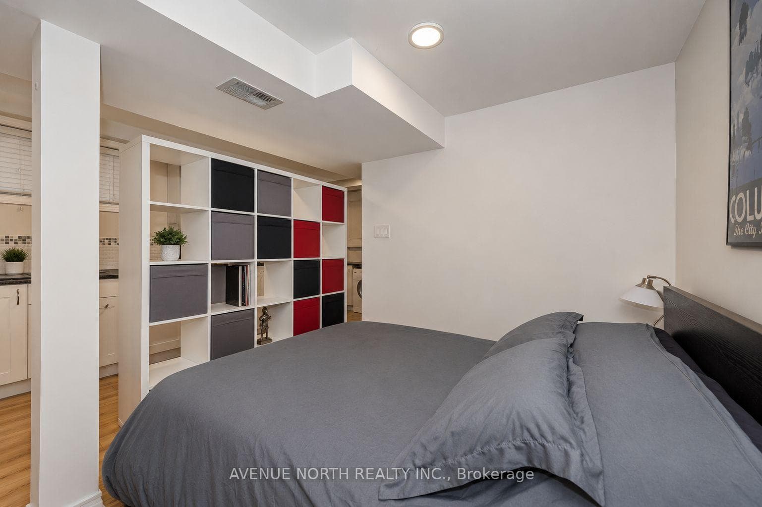 1091 Gladstone Avenue photo 39