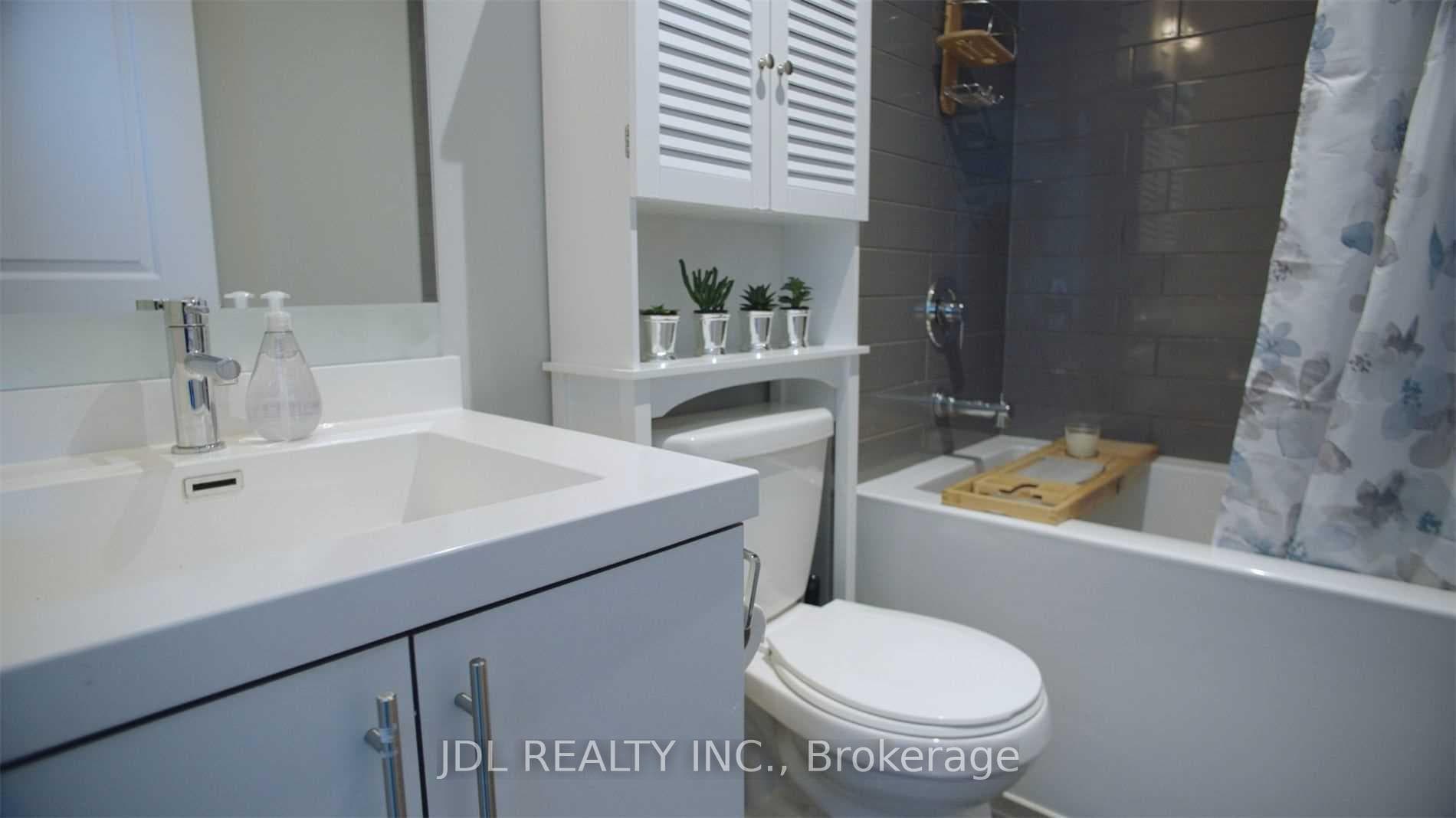 65 Speers Road Unit 514 photo 11