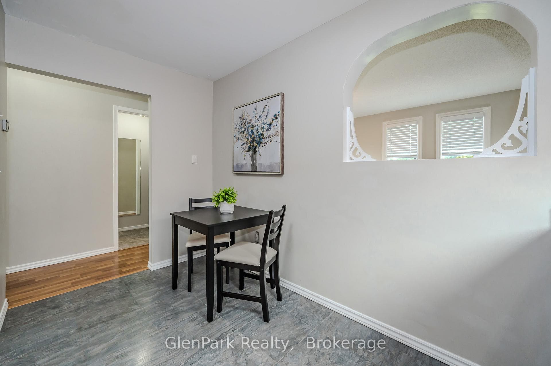 56 Starview Crescent photo 16