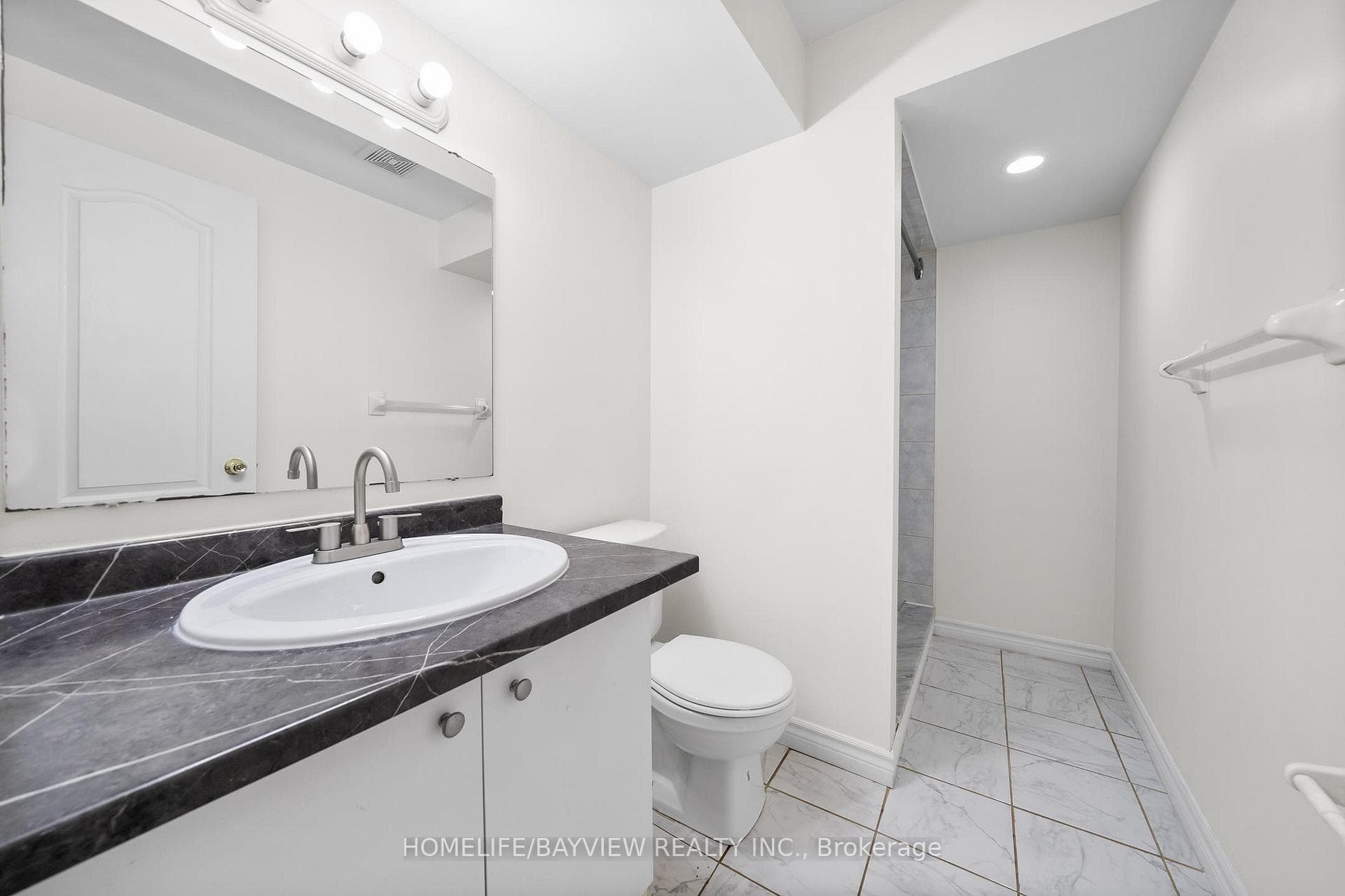 742 Twain Avenue photo 32